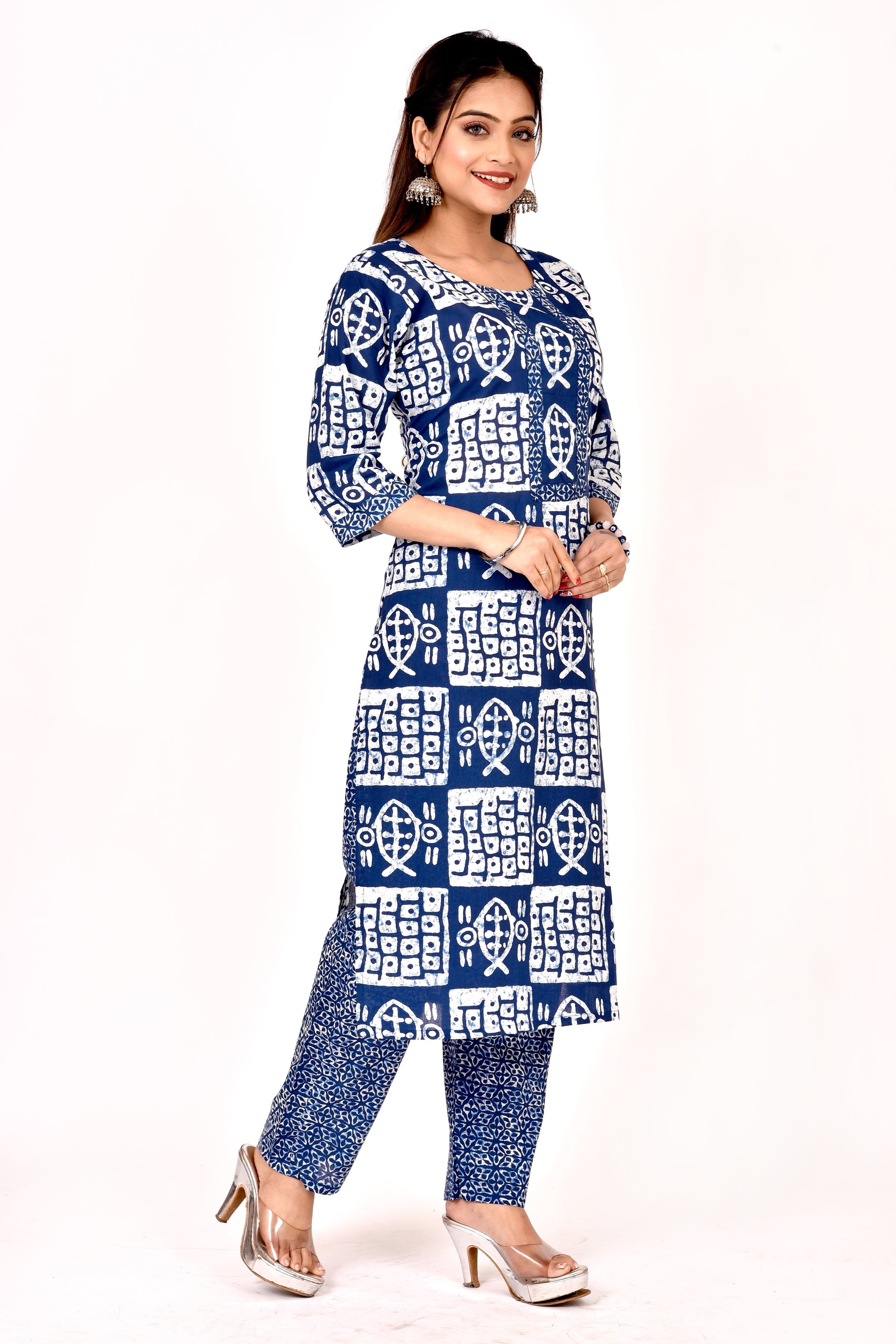 Navy Blue Fish Print Kurta With Pant