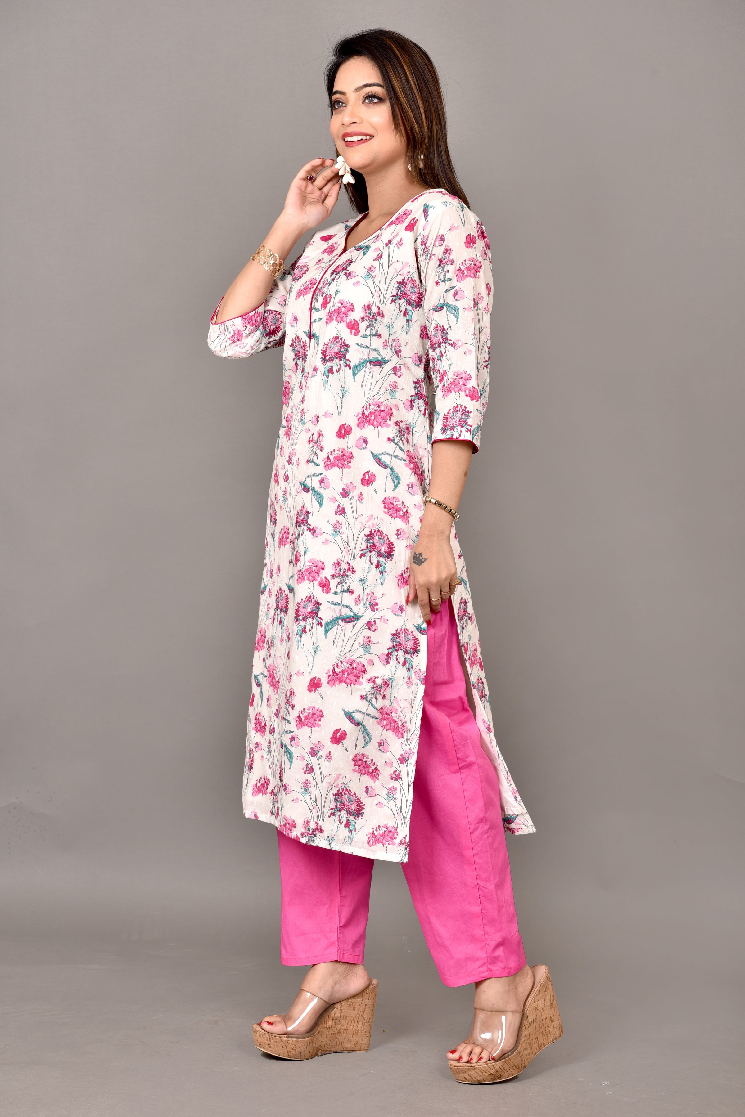 Off-White & Magenta Pink Floral Print Kurta With Pant