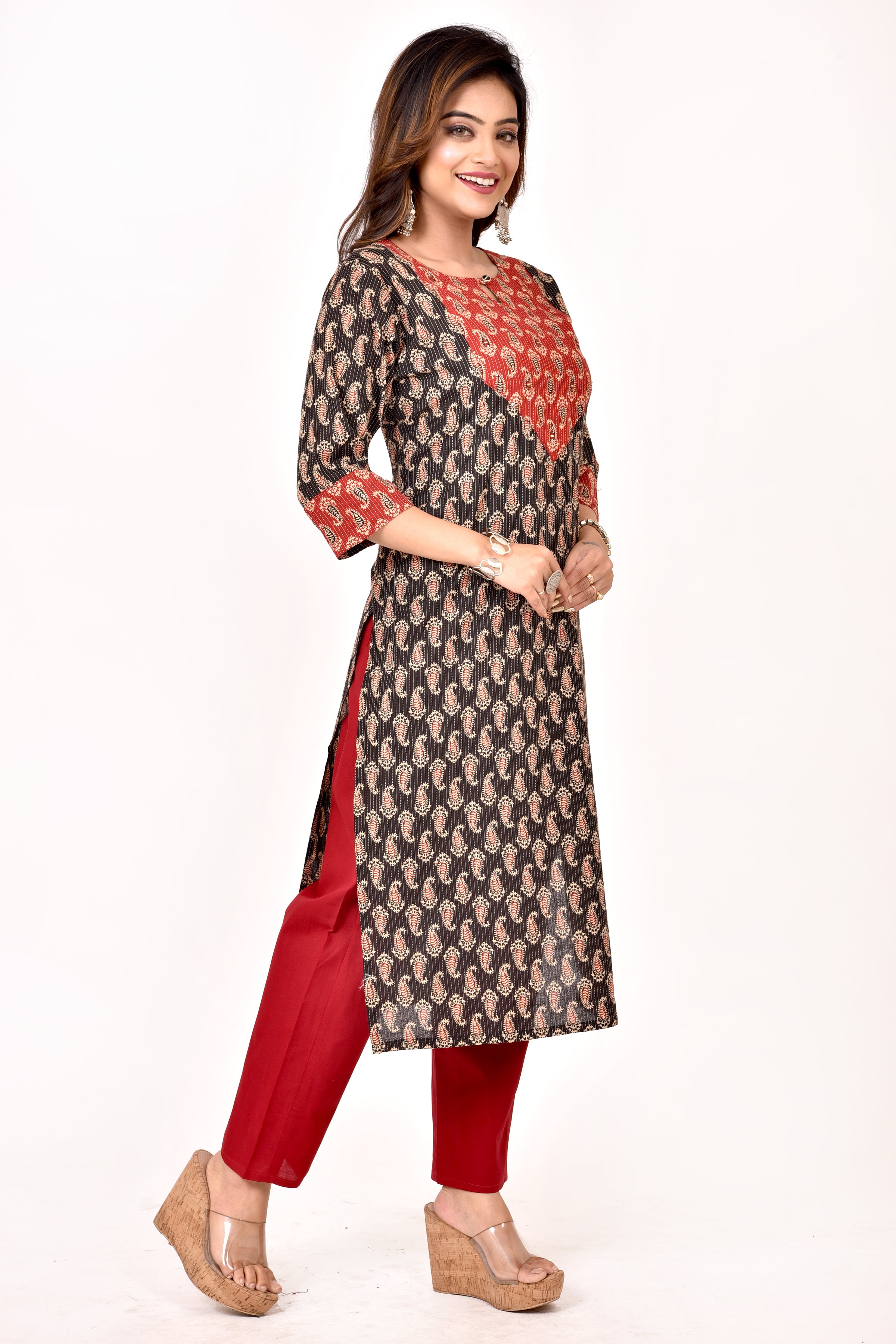 Black & Red Paisley Print Hand Embroidered Threadwork Kurta With Pant