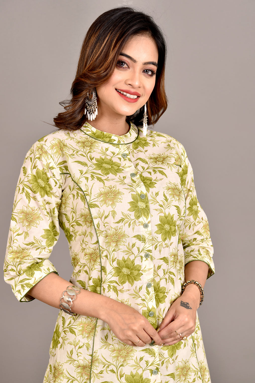 Off-White & Green Dahlia Print A-Line Kurta With Pant