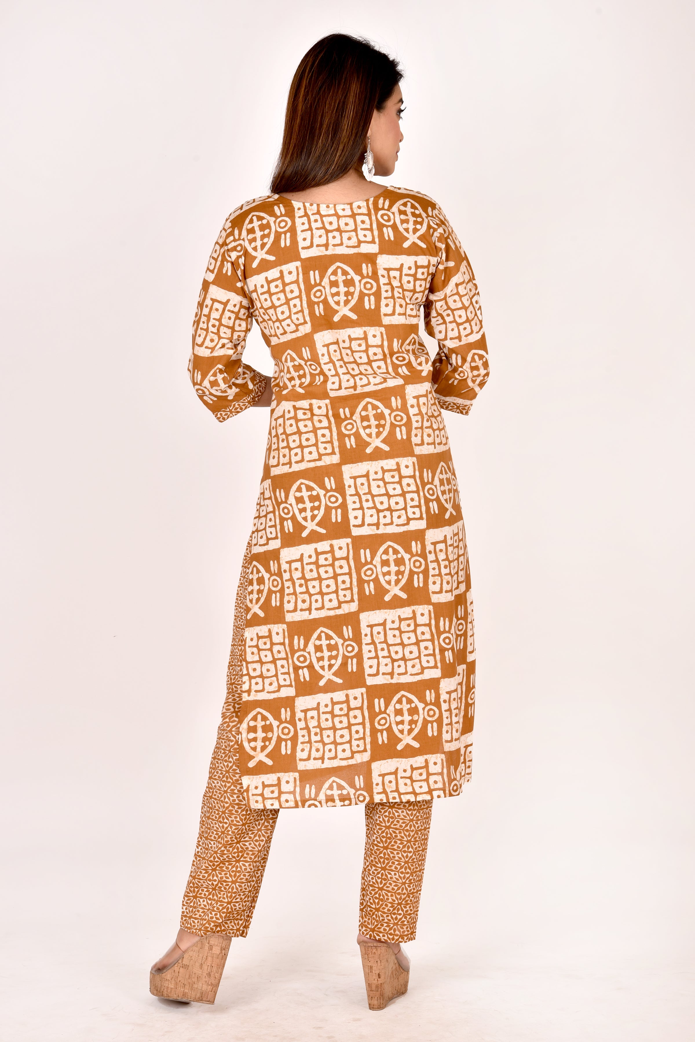 Mustard Yellow Fish Print Kurta With Pant