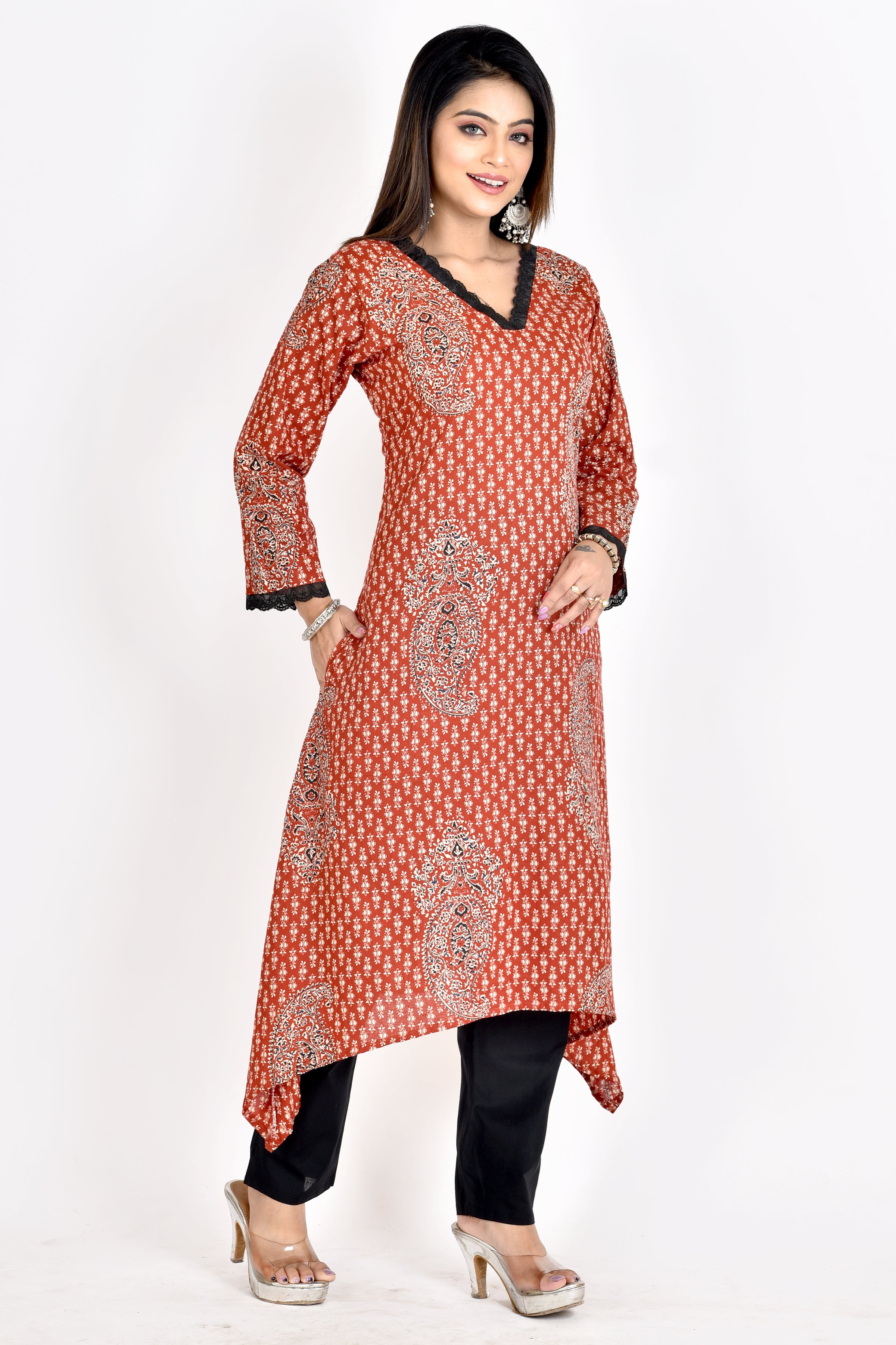 Maroon Paisley Print A-Line Kurta With Pant