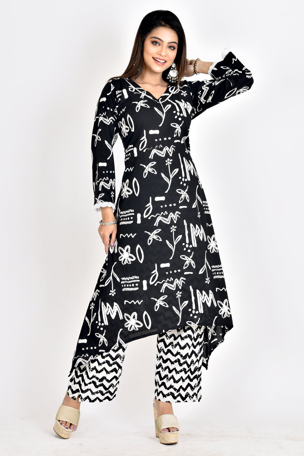 Black Geometric Print A-Line Kurta With Pant