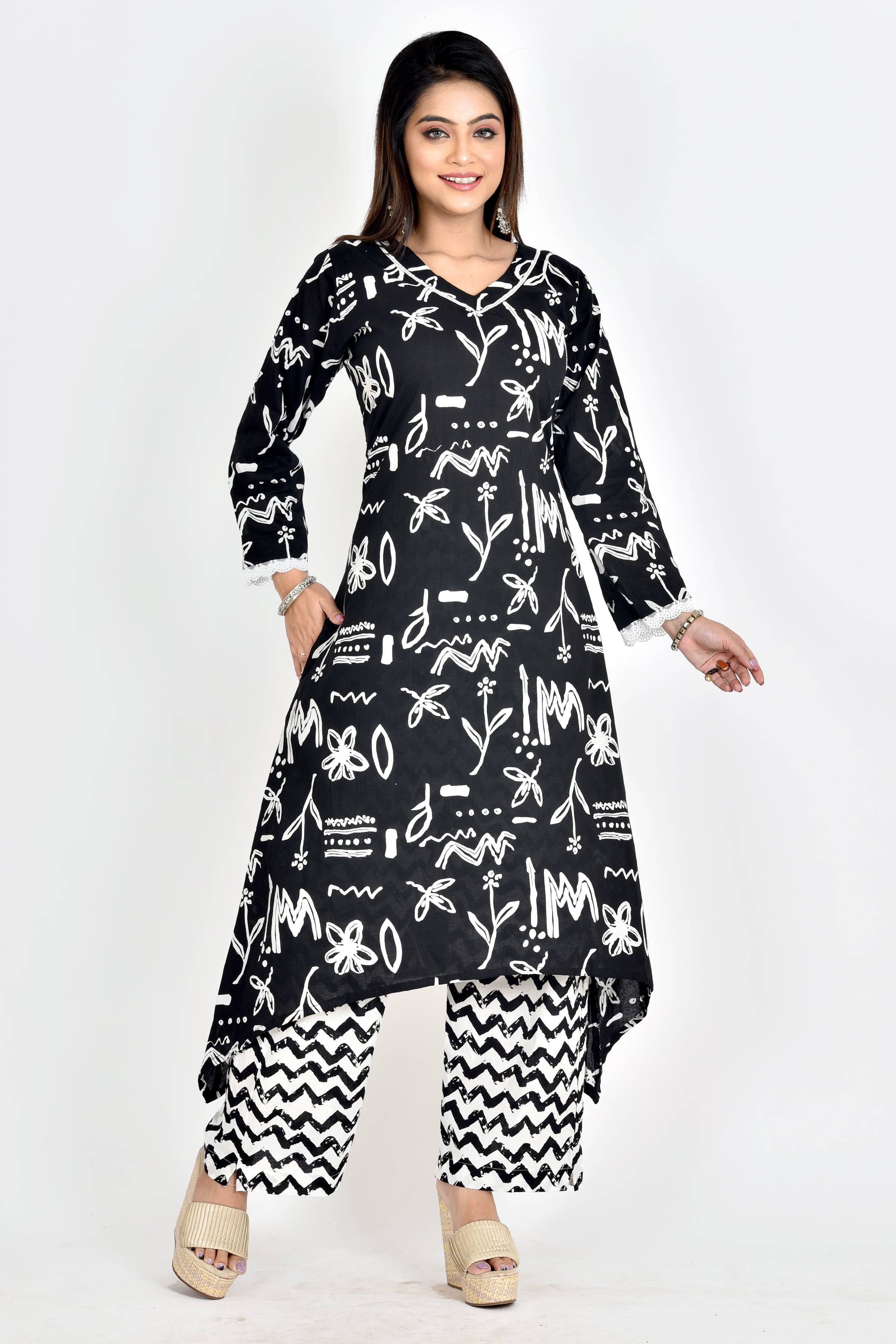 Black Geometric Print A-Line Kurta With Pant