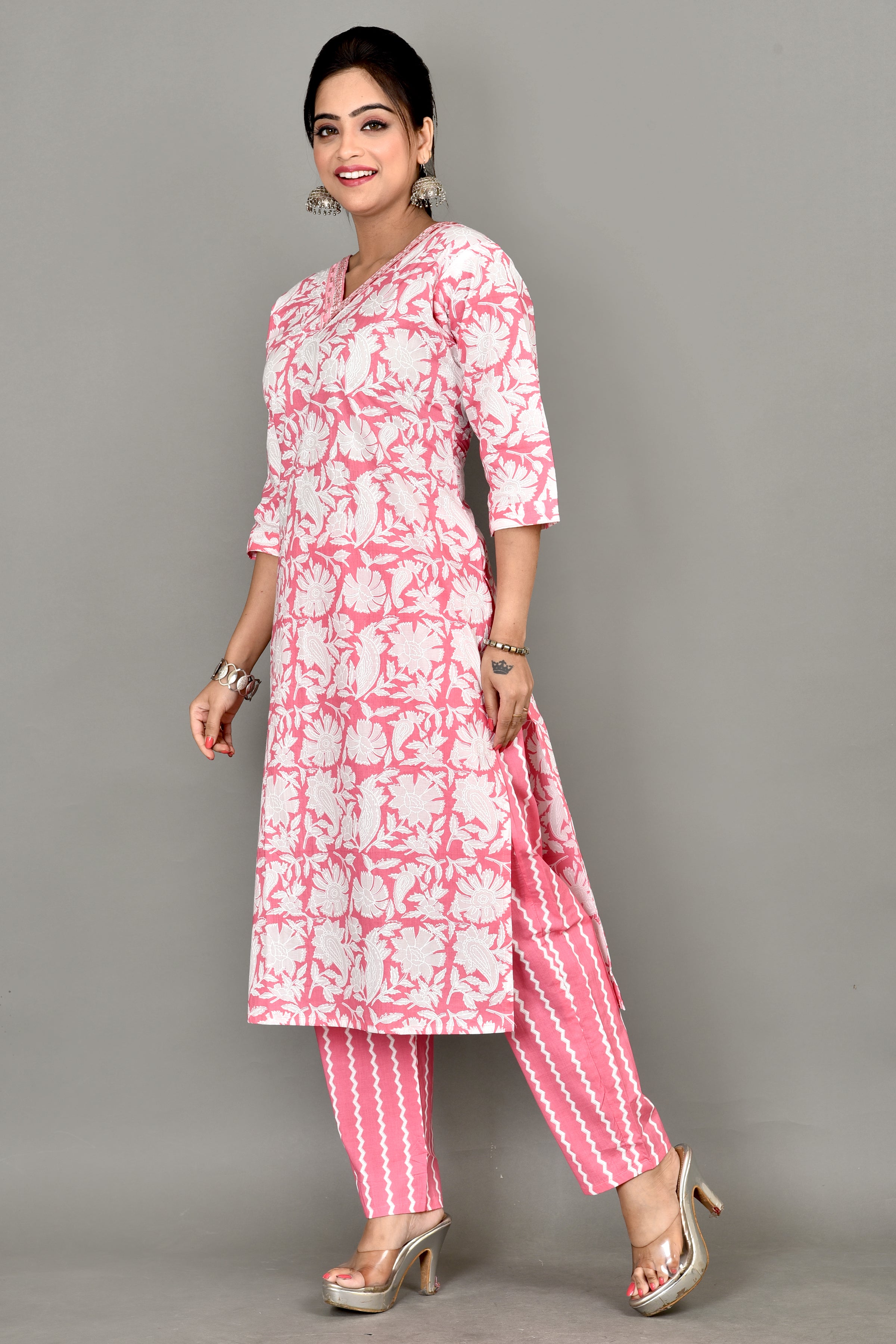 Pink Floral Print Embroidered Kurta With Pant