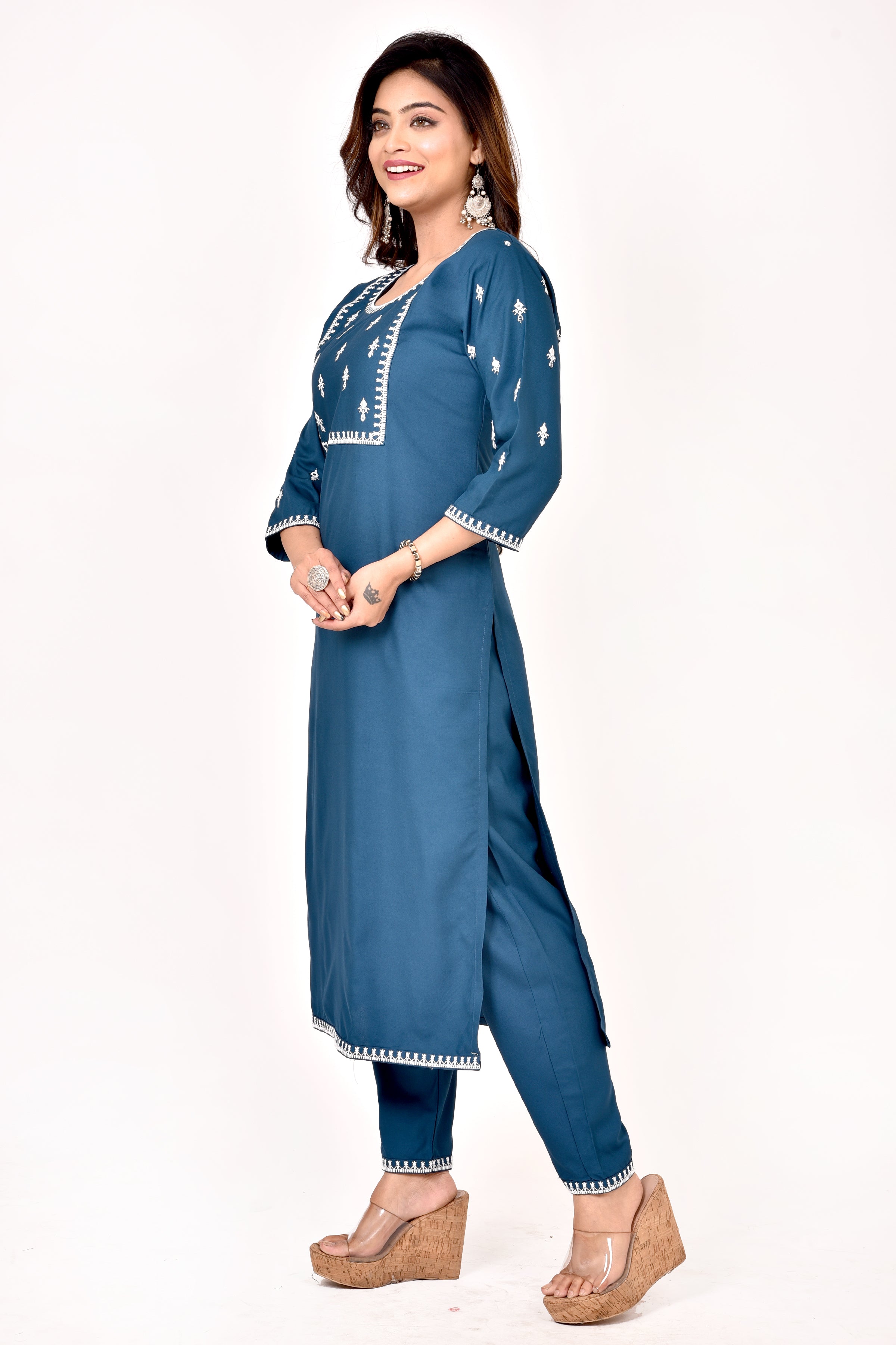 Teal blue Embroidered Kurta With Pant