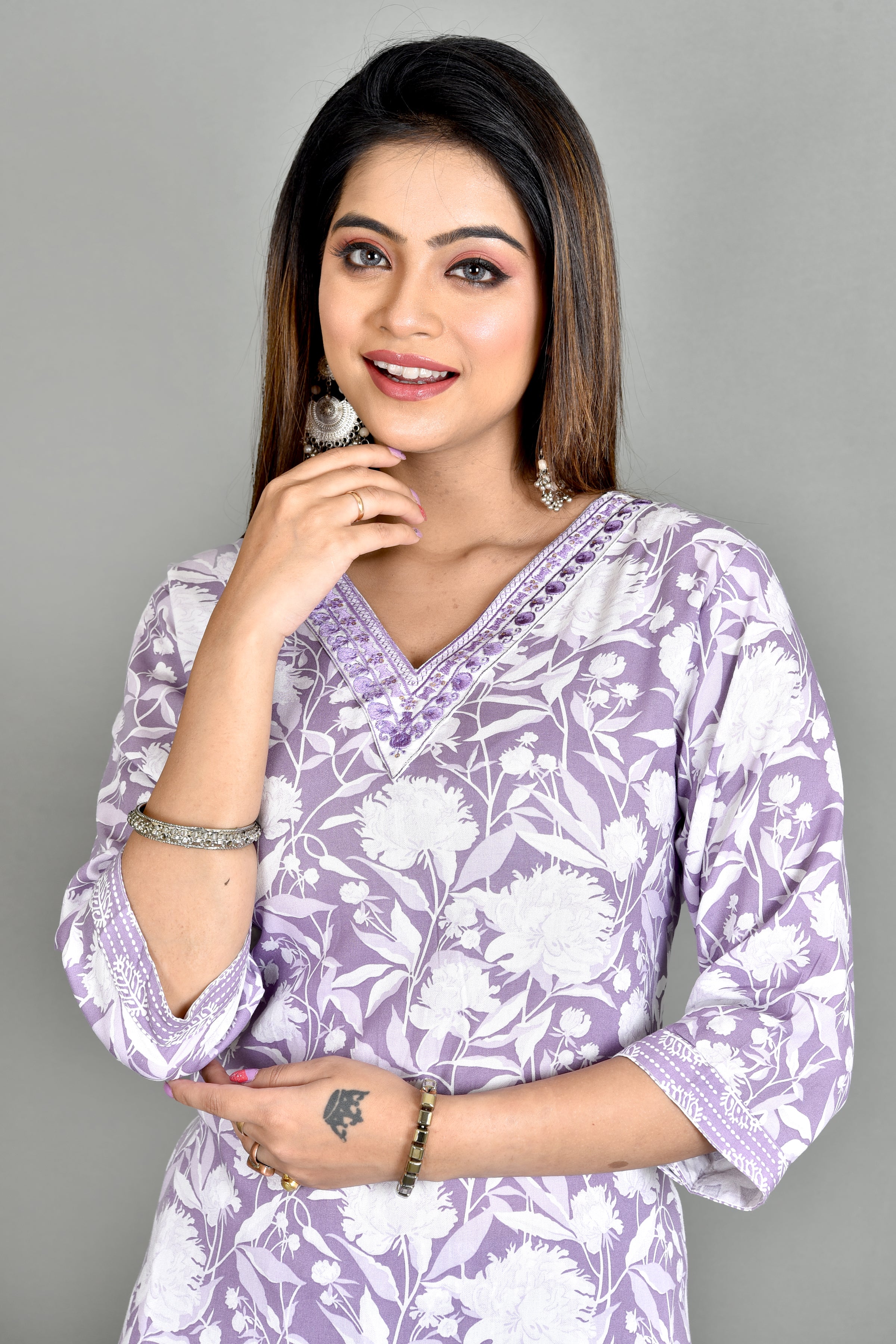 Lavender Floral Embroidered Kurta With Pant