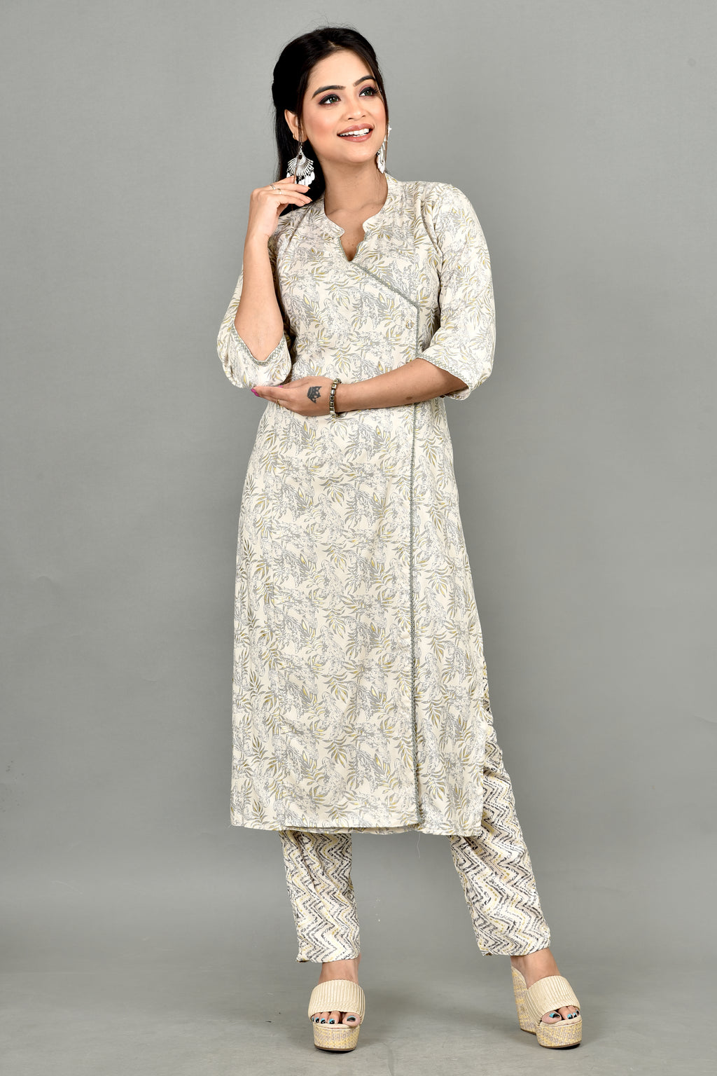 Off-White & Grey Geometric Print Angrakha  Kurta With Pant