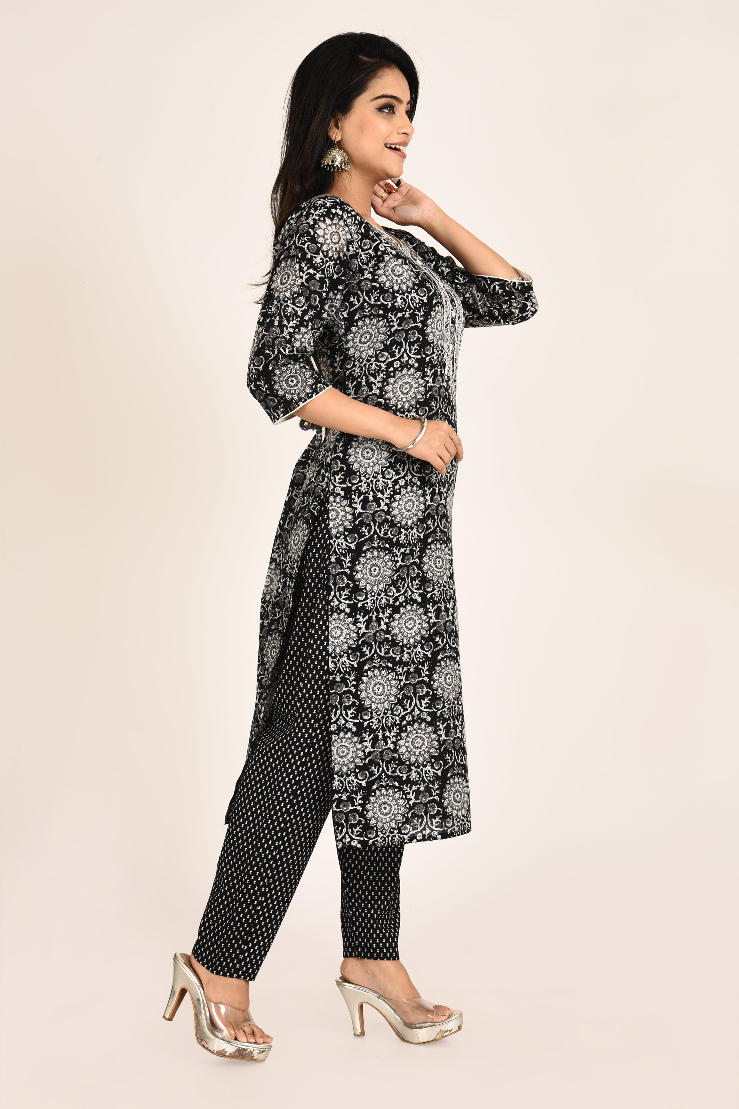 Black Floral Mandala Print Kurta With Pant