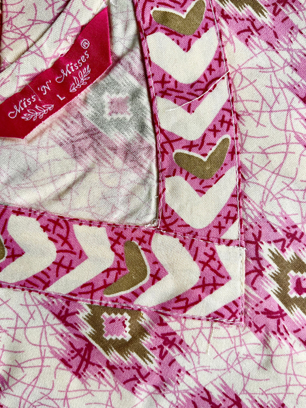 Pink Geometric Print Kurta With Pant