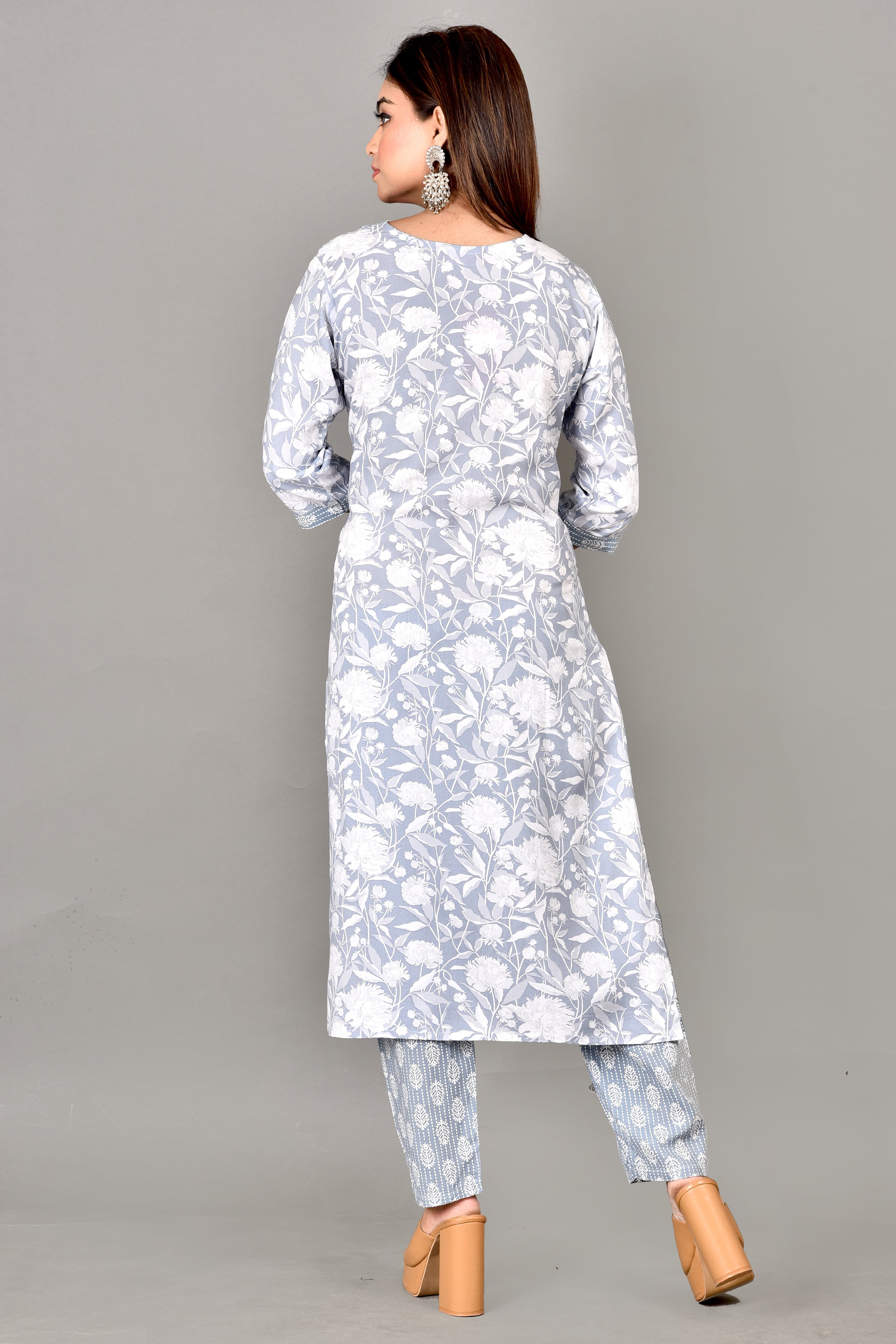 Blue Floral Embroidered Kurta With Pant