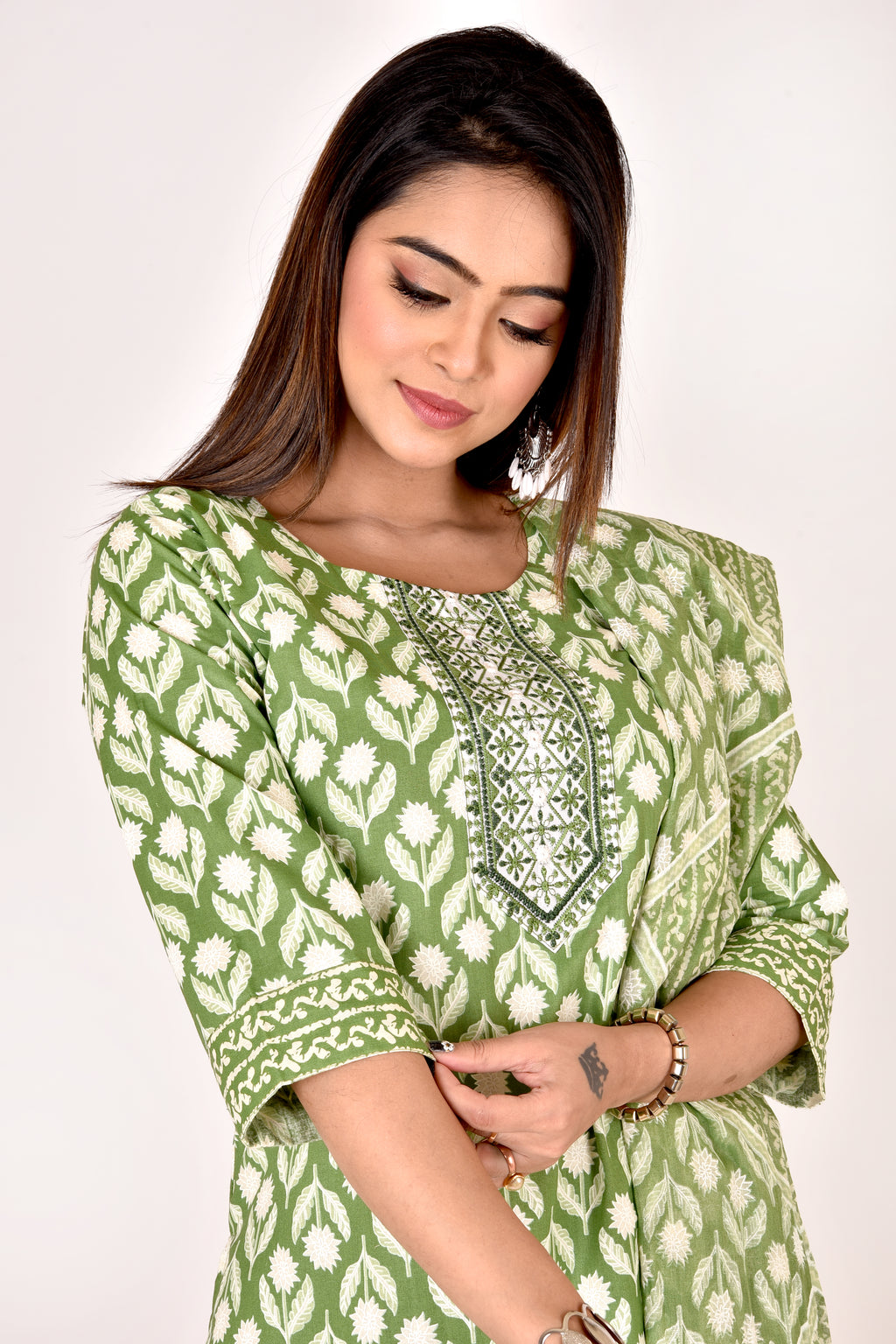 Green Embroidered Kurta With Pant & Dupatta