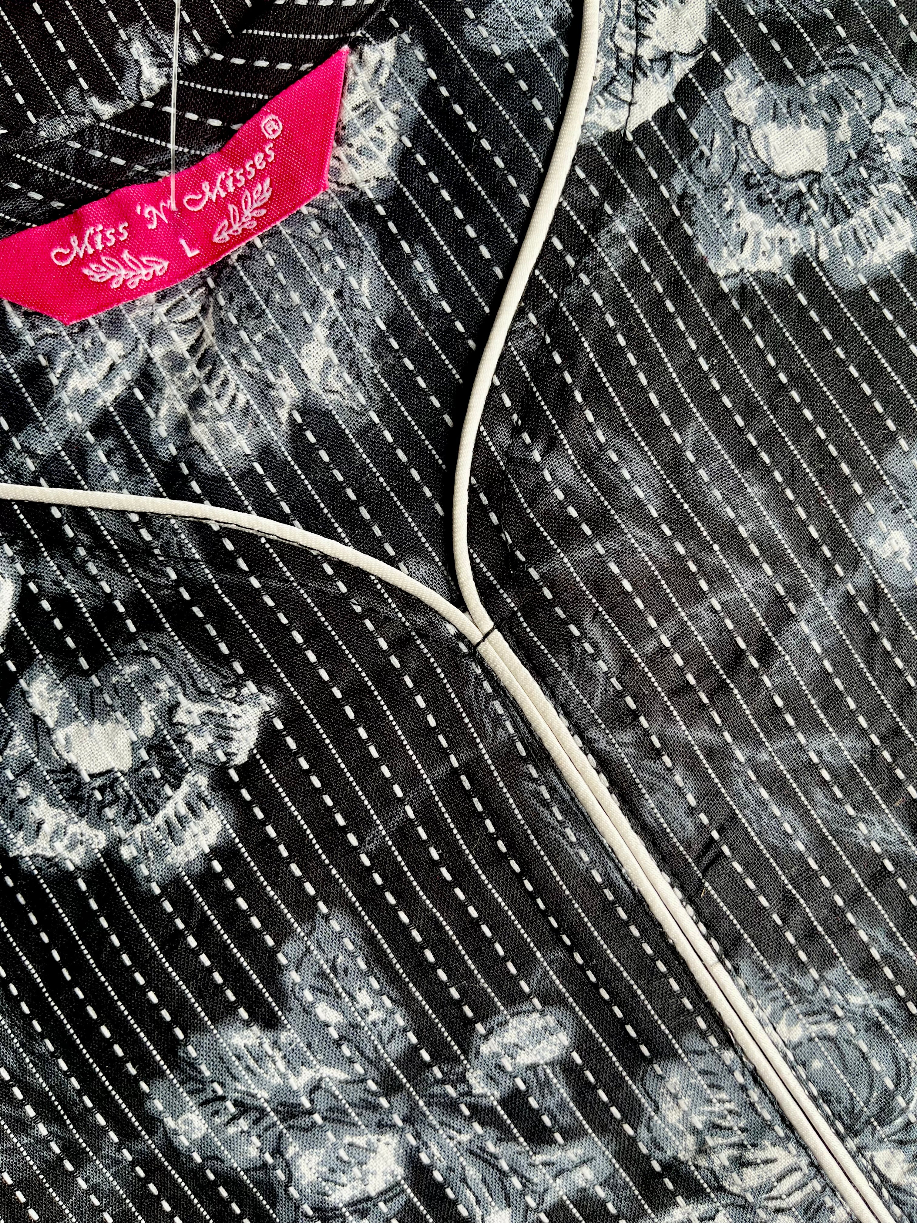 Black Floral Print Threadwork Kurta With Pant