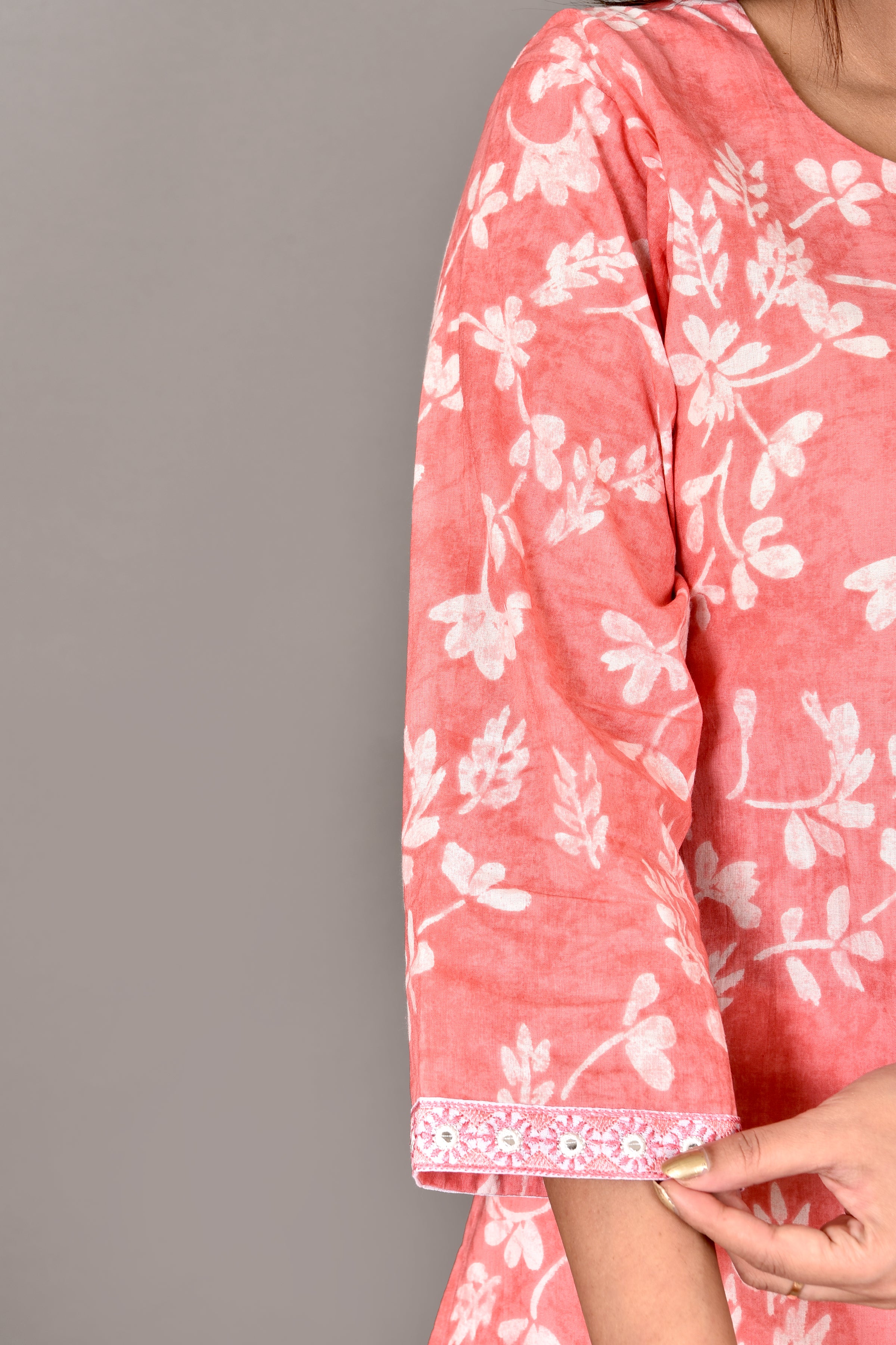 Peach Floral Embroidered Straight Kurta