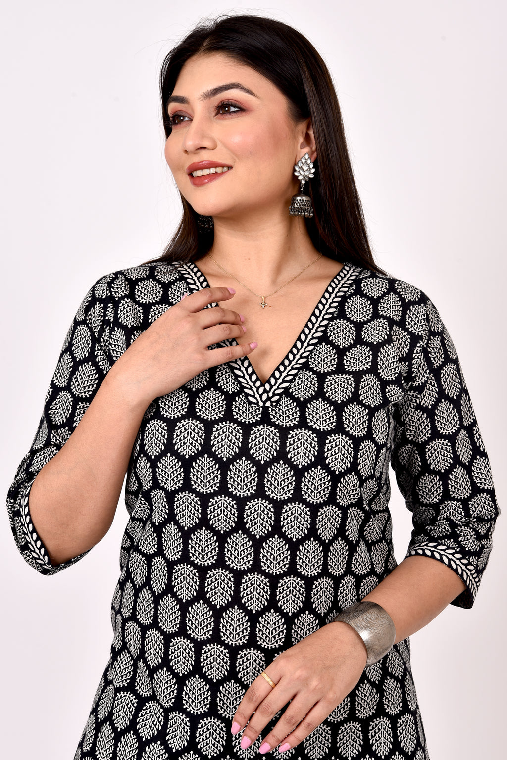 Black Leaf Print Kurta With Pant