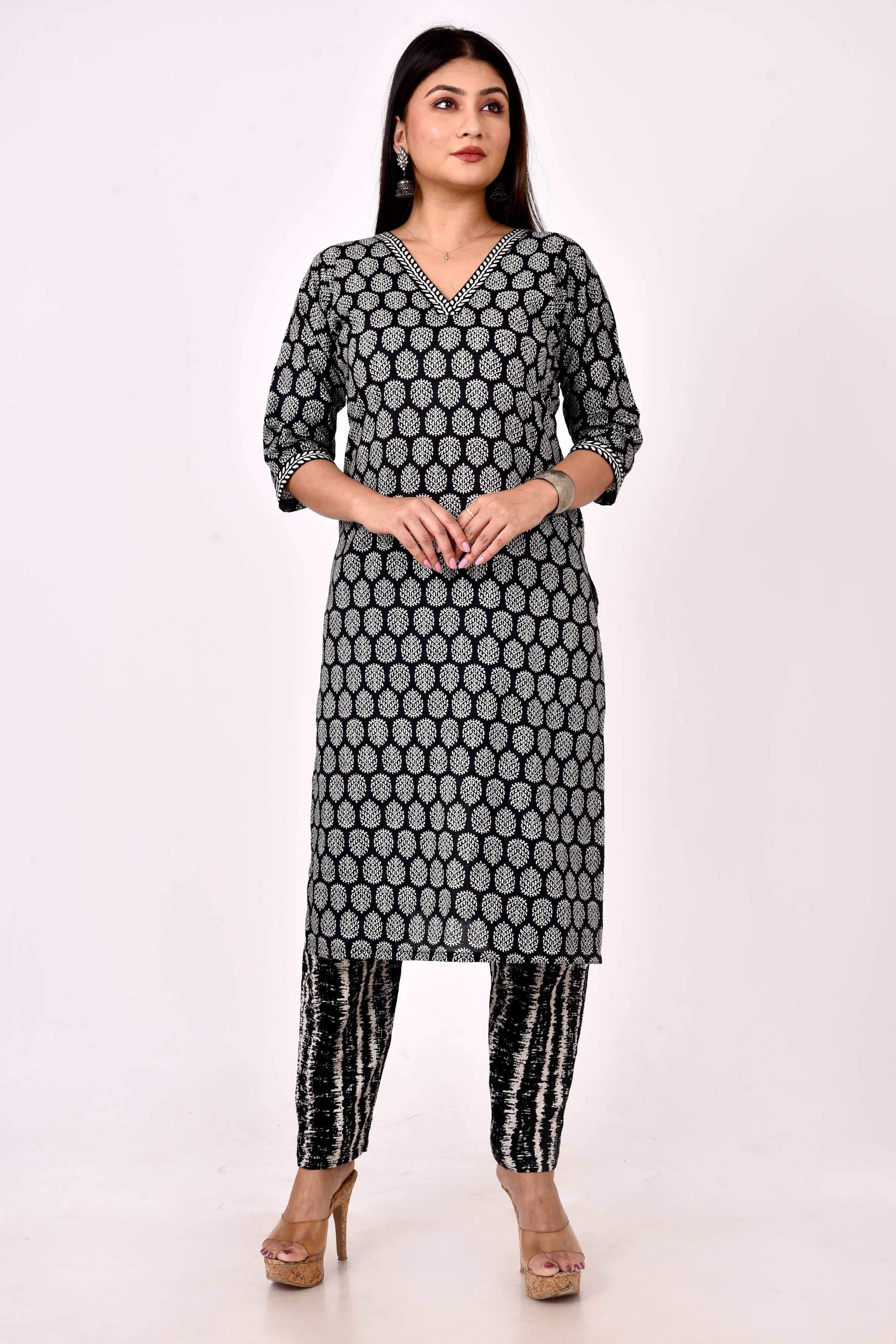 Black Leaf Print Kurta With Pant