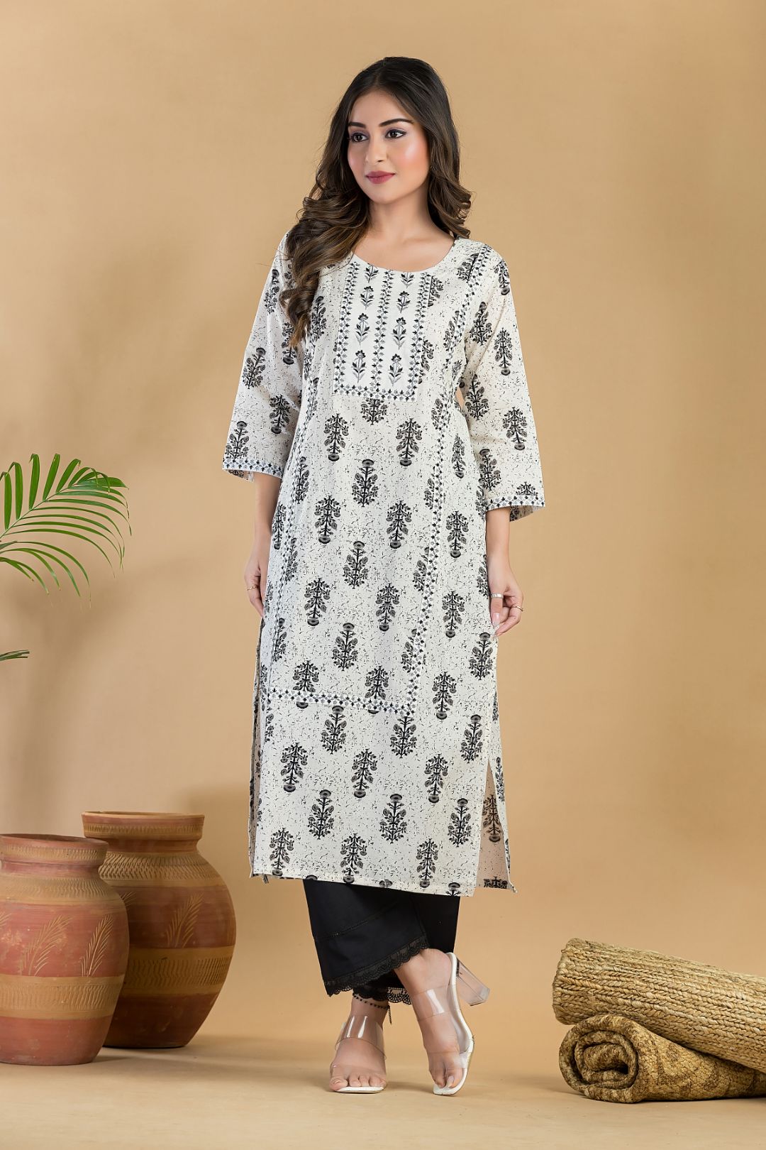 Off-White & Black Floral Embroidered Straight Kurta