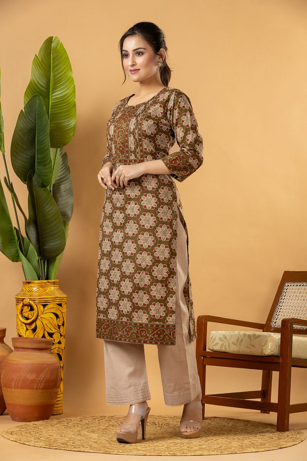 Olive Green & Beige Geometric Print Kurta