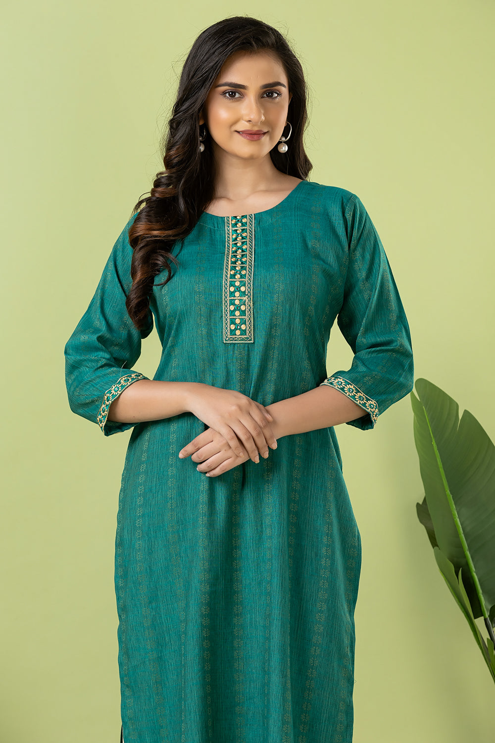 Green Embroidered Self-Design Rayon Kurta