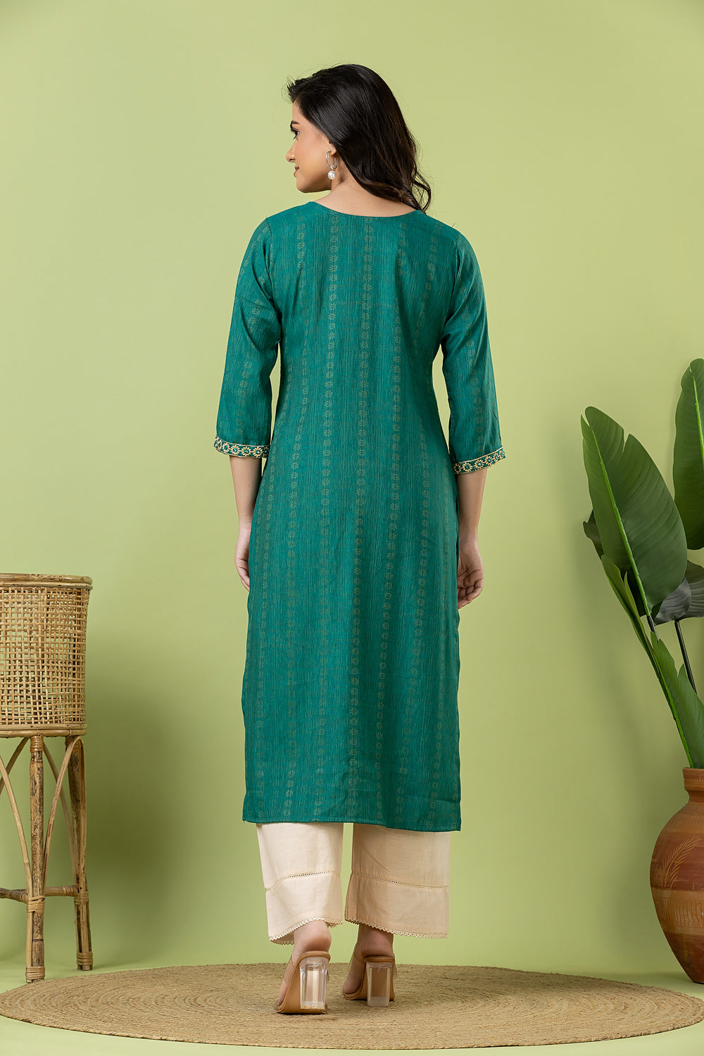 Green Embroidered Self-Design Rayon Kurta