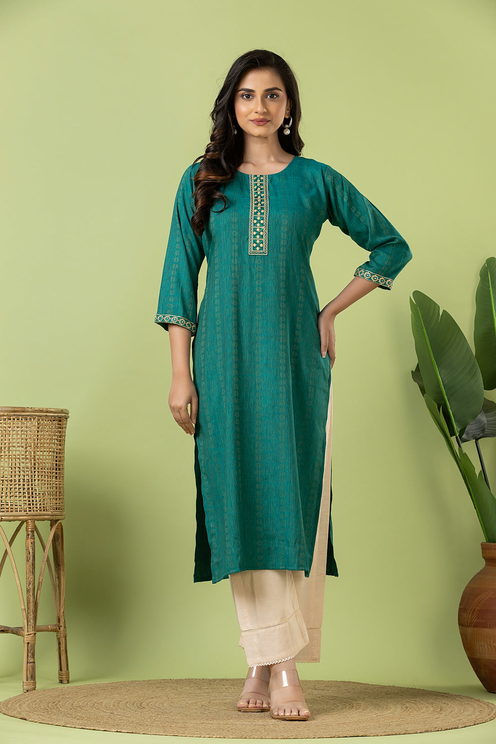 Green Embroidered Self-Design Rayon Kurta