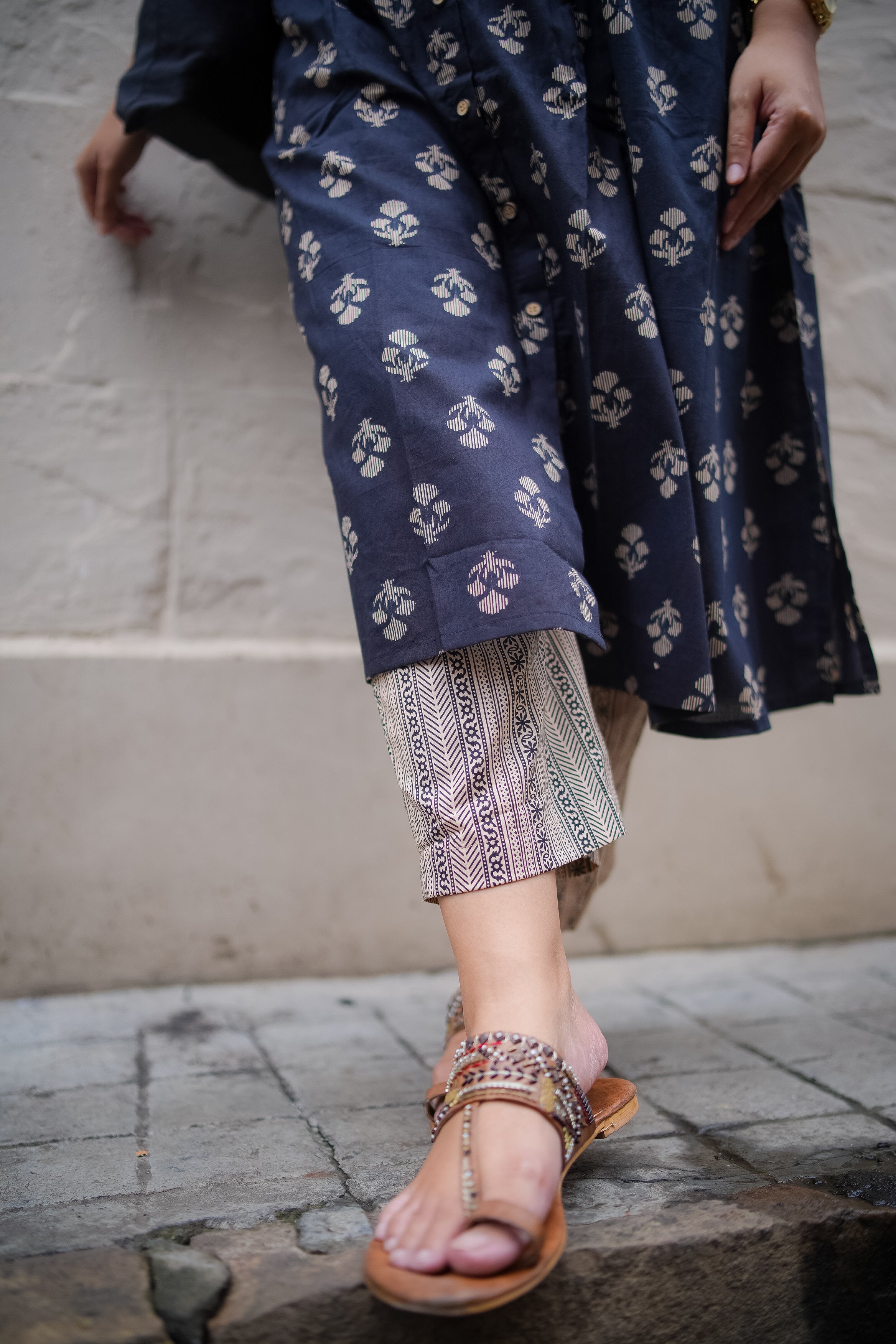 Black Floral Print Pleated Kurta With Pant