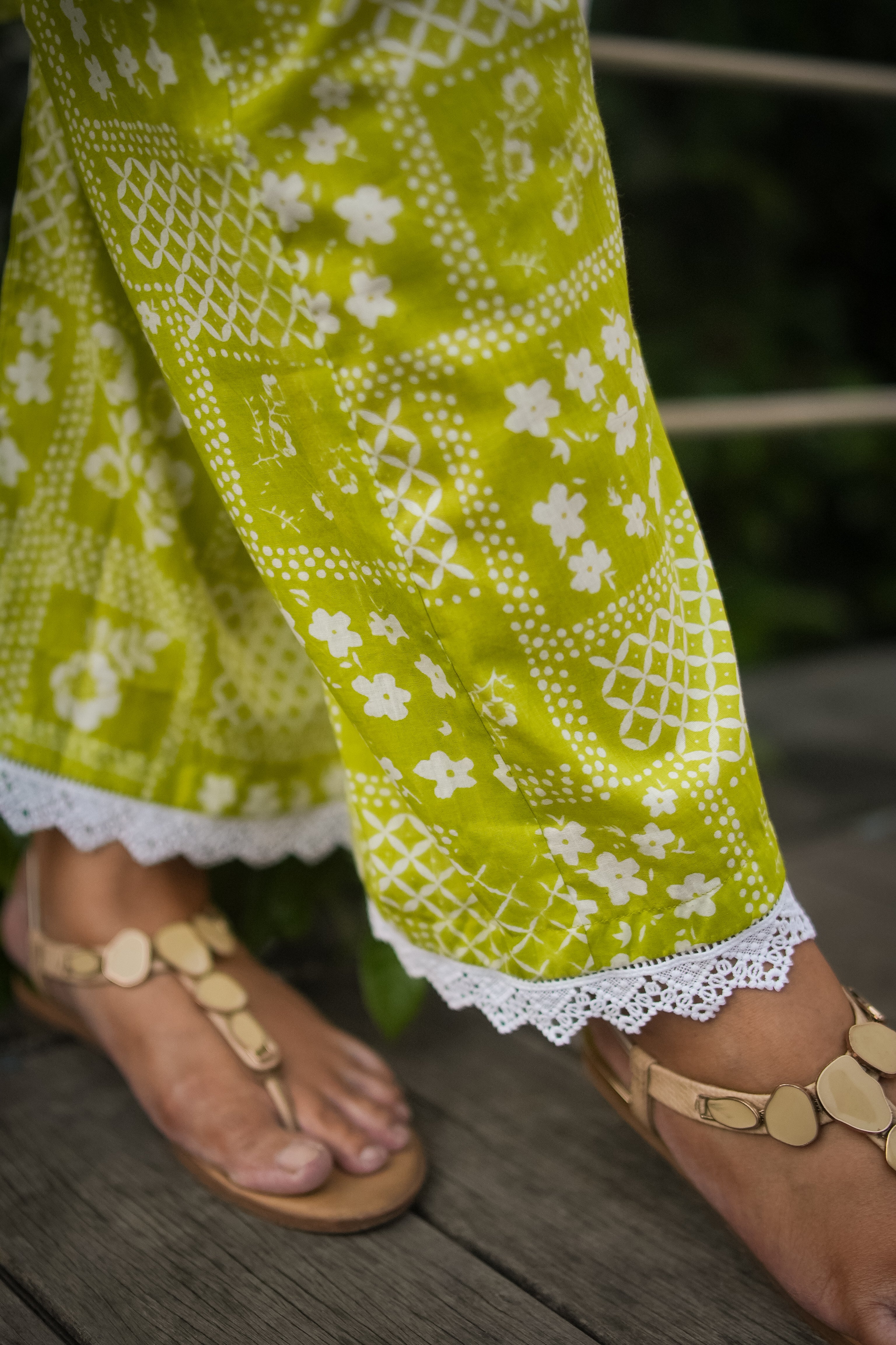 Lime Green Floral Print Wide Lace Kurta With Pant
