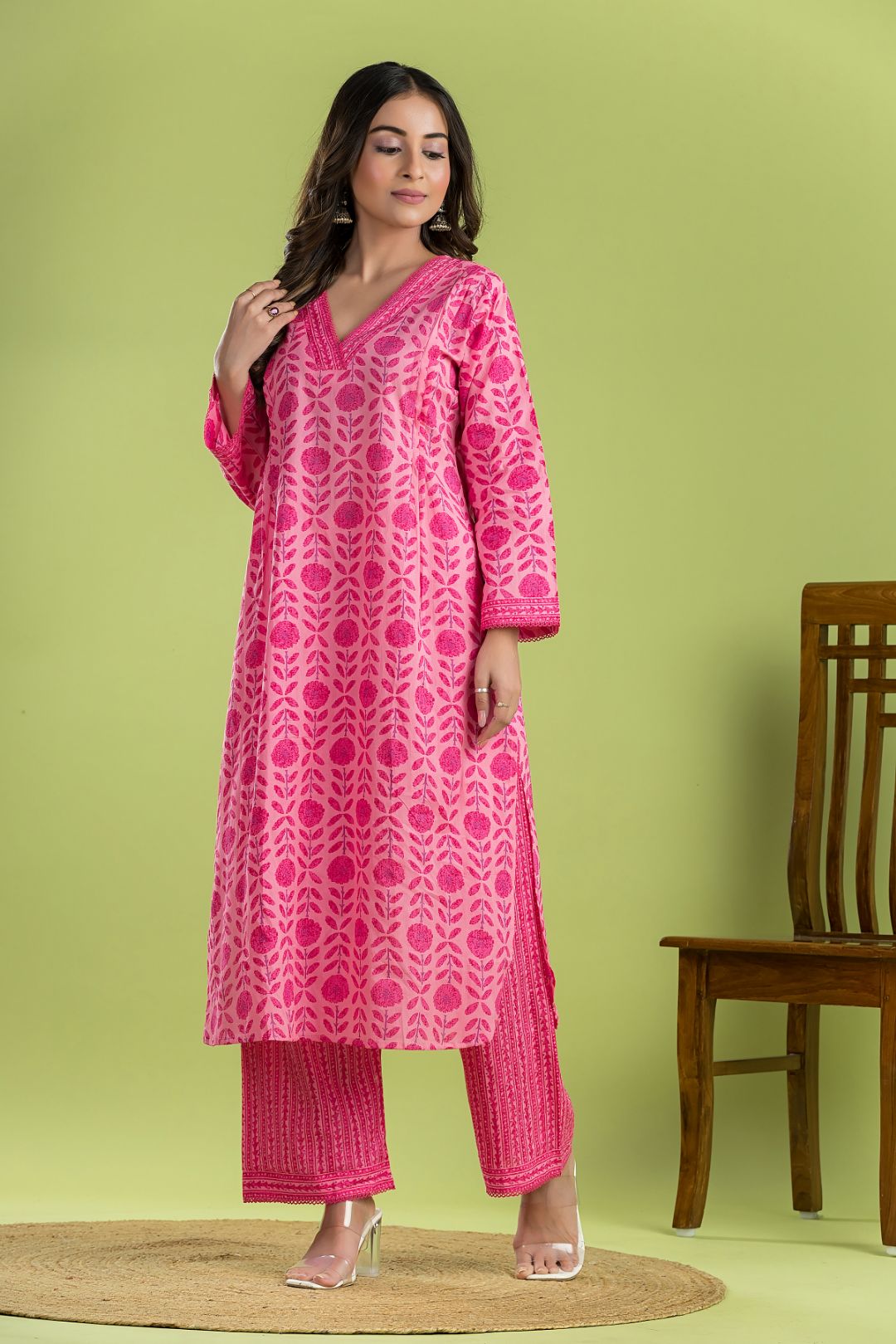 Pink Floral Print Kurta With Pant