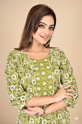 Green Floral Print Threadwork Kurta With Pant