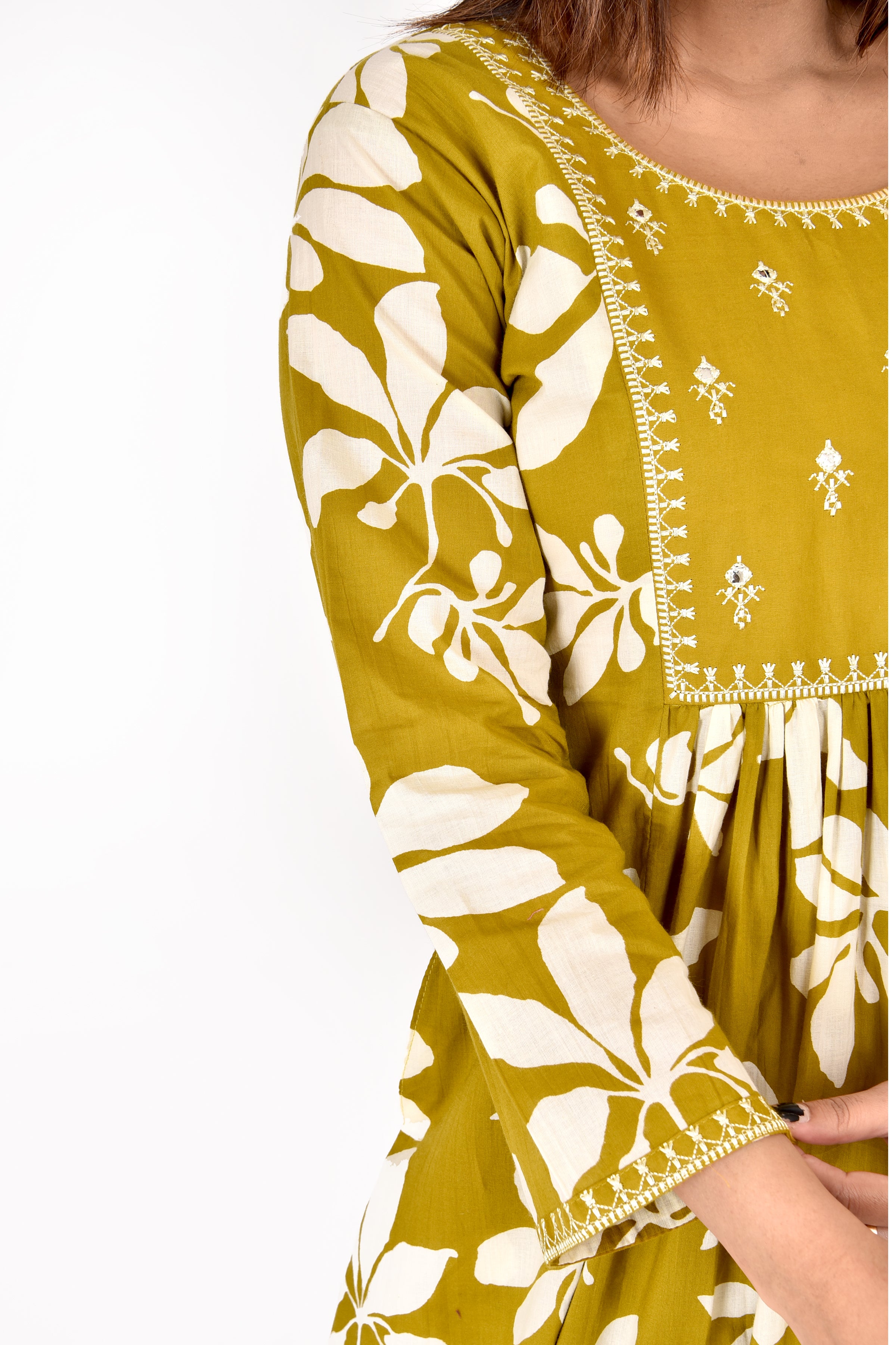 Mehendi Green Floral Embroidered A-Line Kurta With Pant