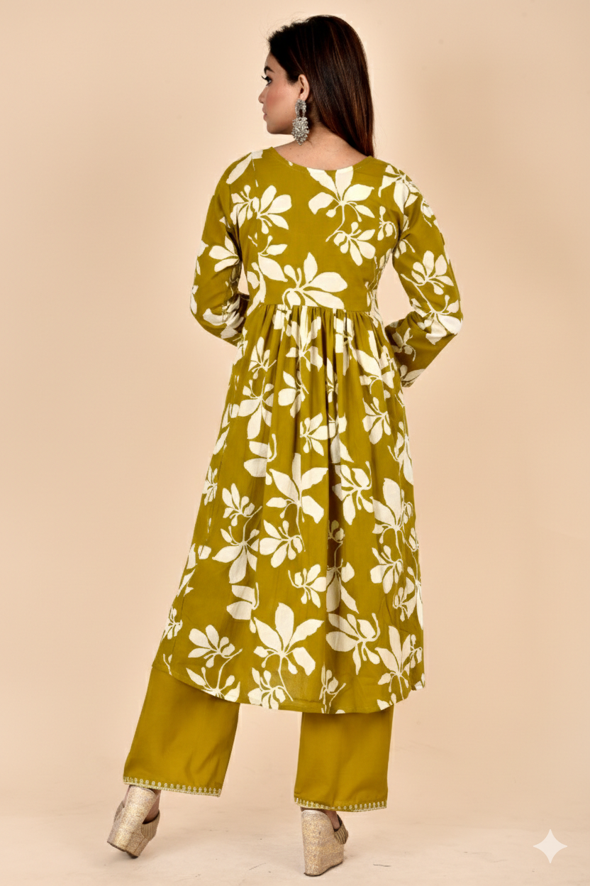 Mehendi Green Floral Embroidered A-Line Kurta With Pant