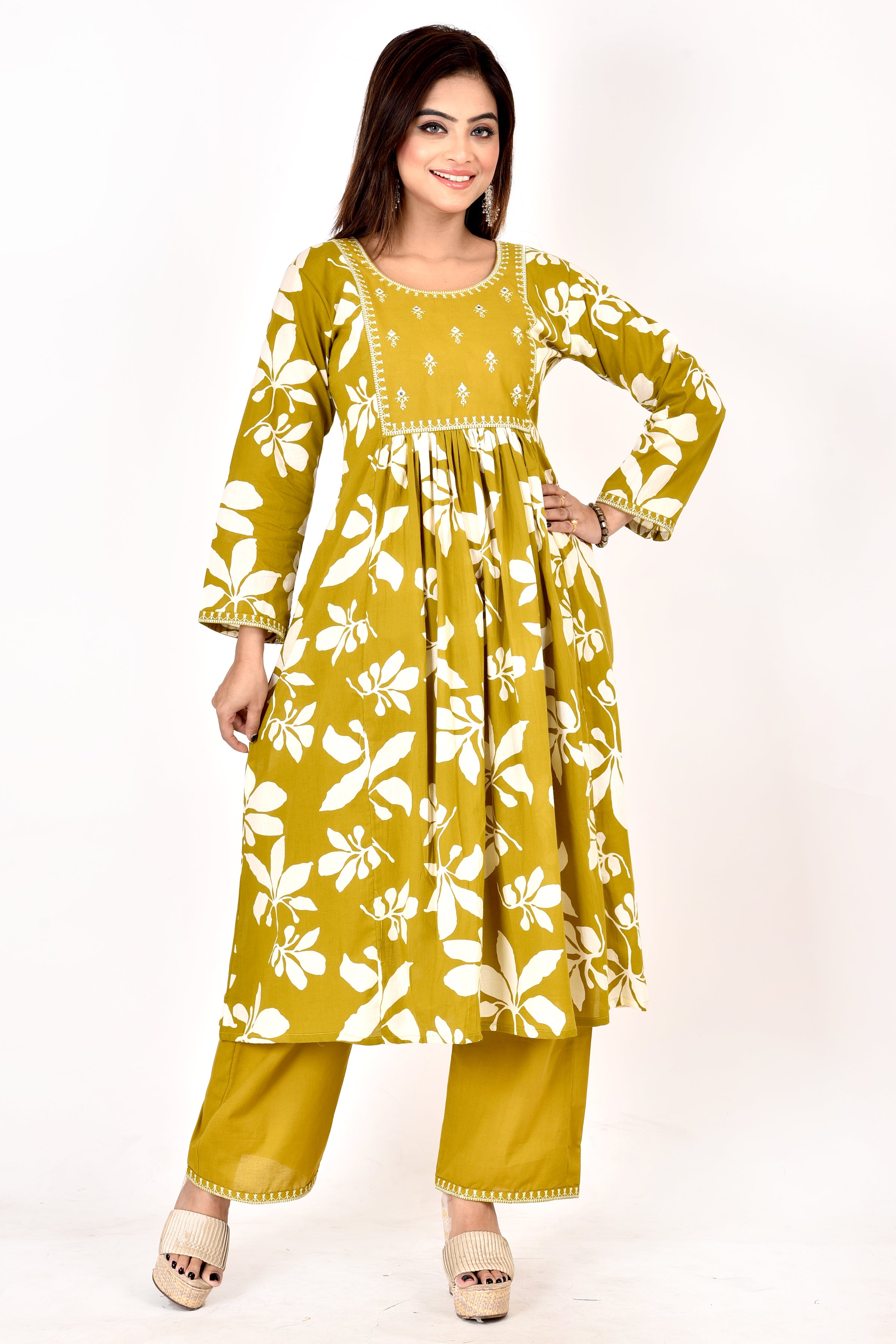 Mehendi Green Floral Embroidered A-Line Kurta With Pant