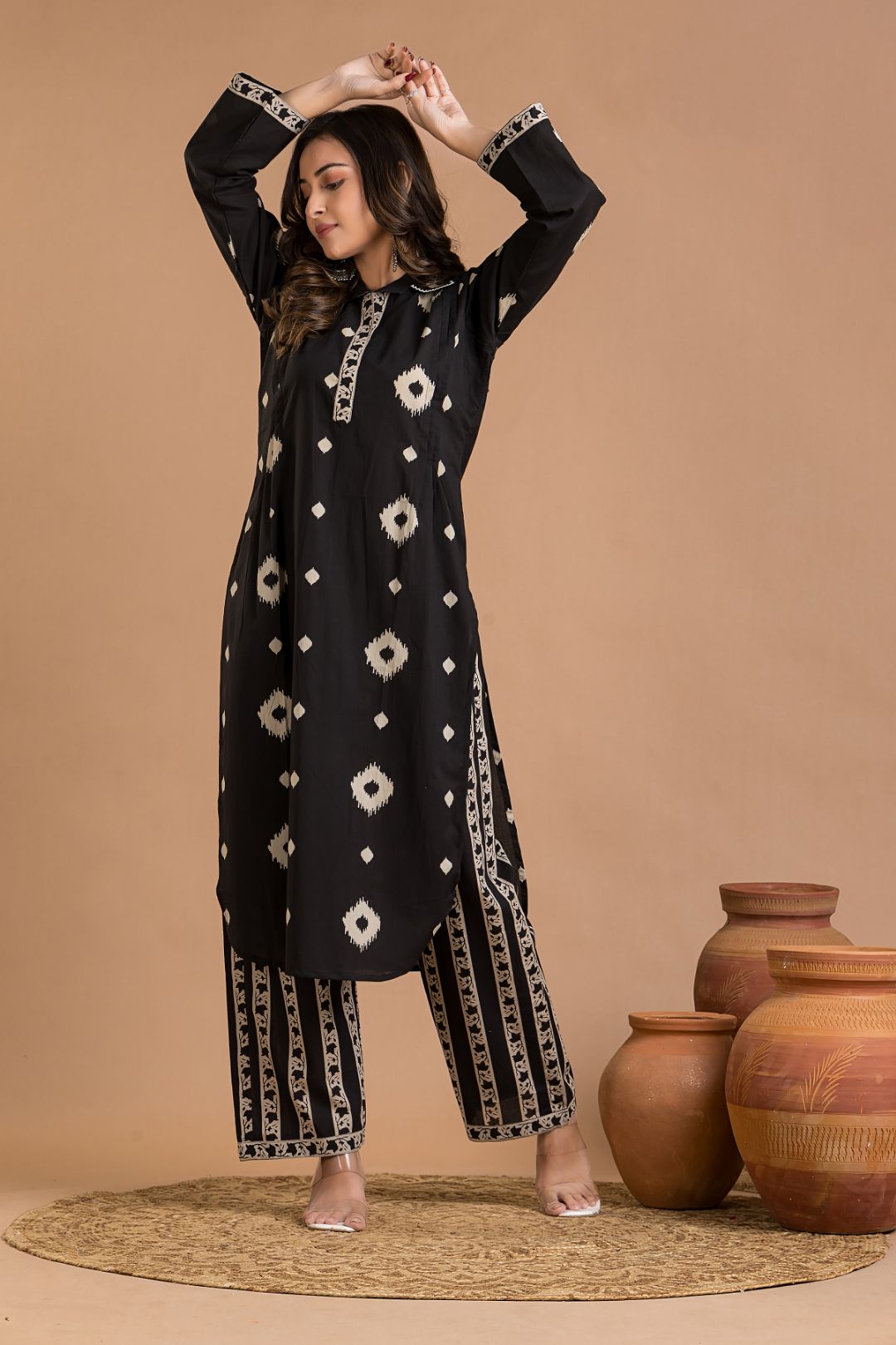Black Geometric Print Kurta With Pant