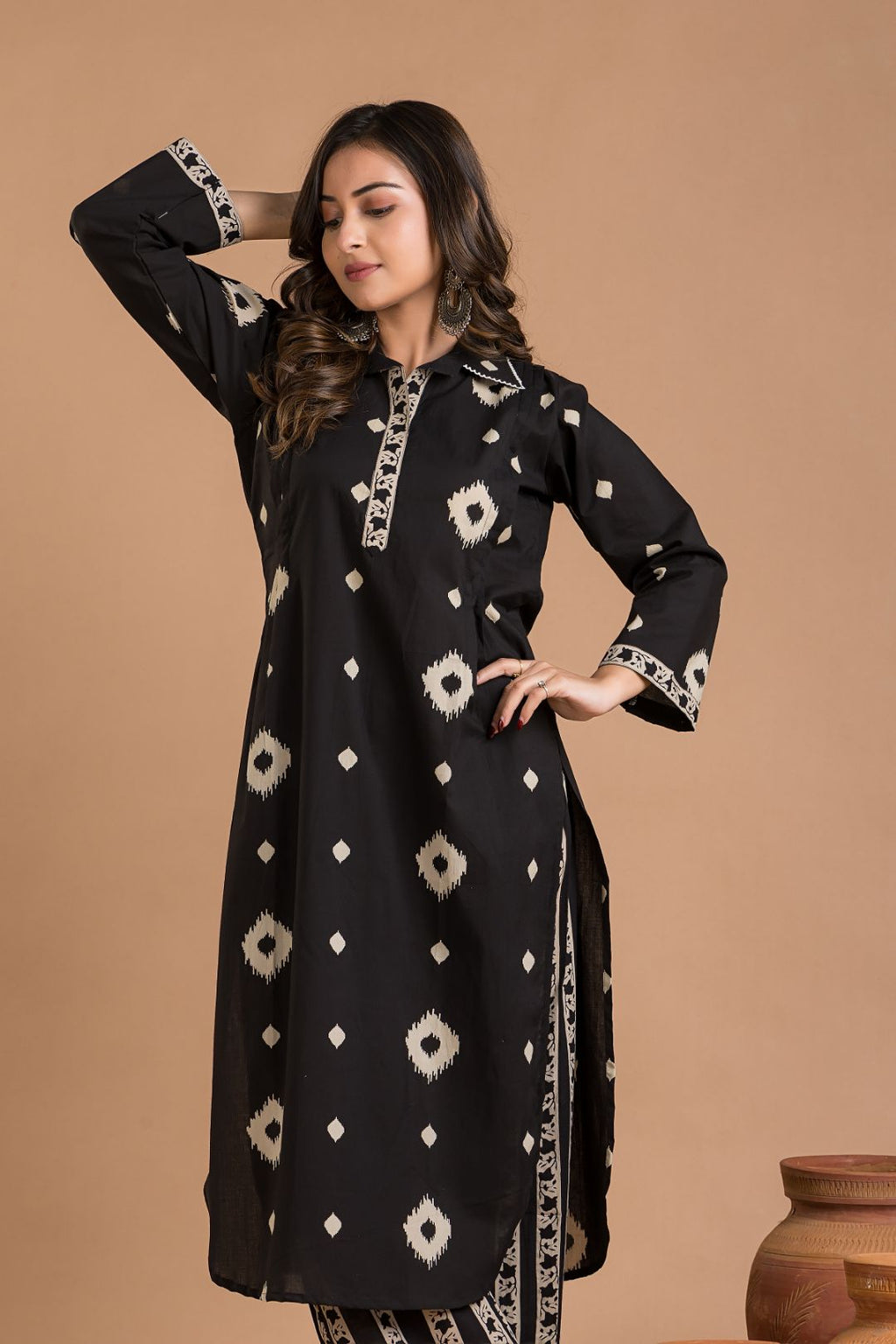 Black Geometric Print Kurta With Pant