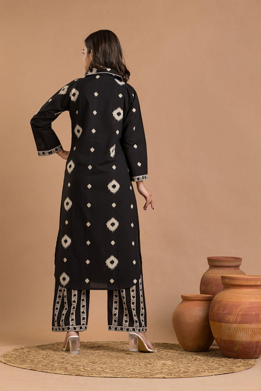 Black Geometric Print Kurta With Pant