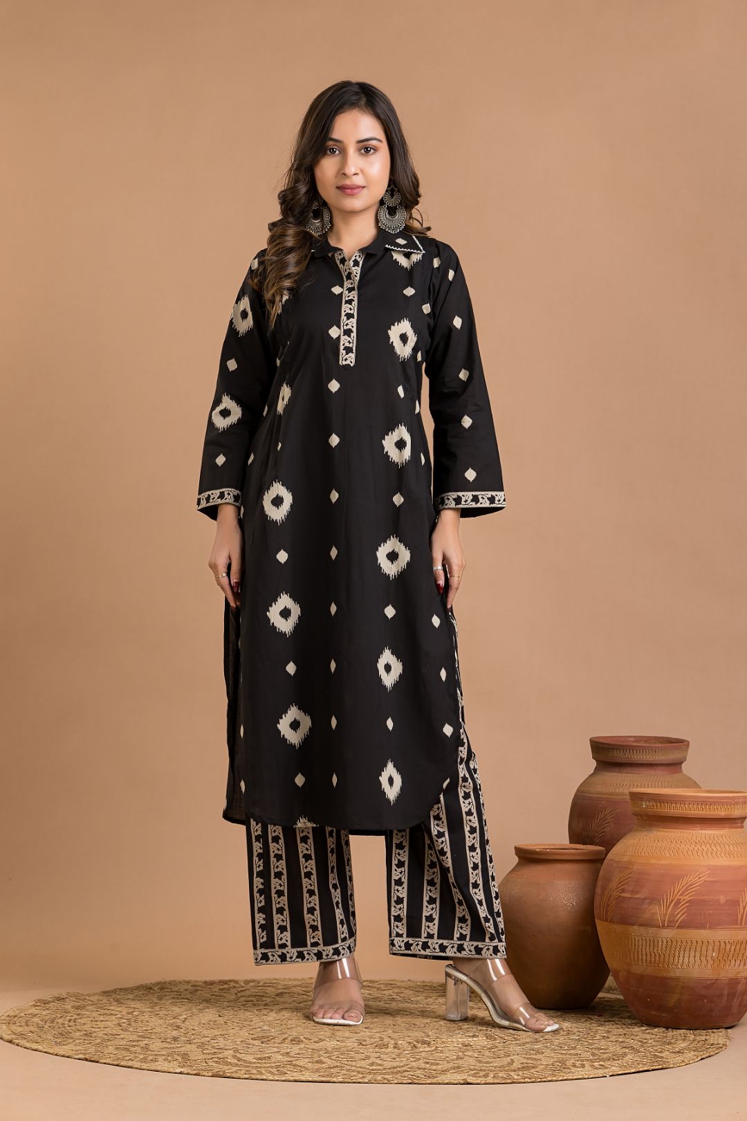 Black Geometric Print Kurta With Pant