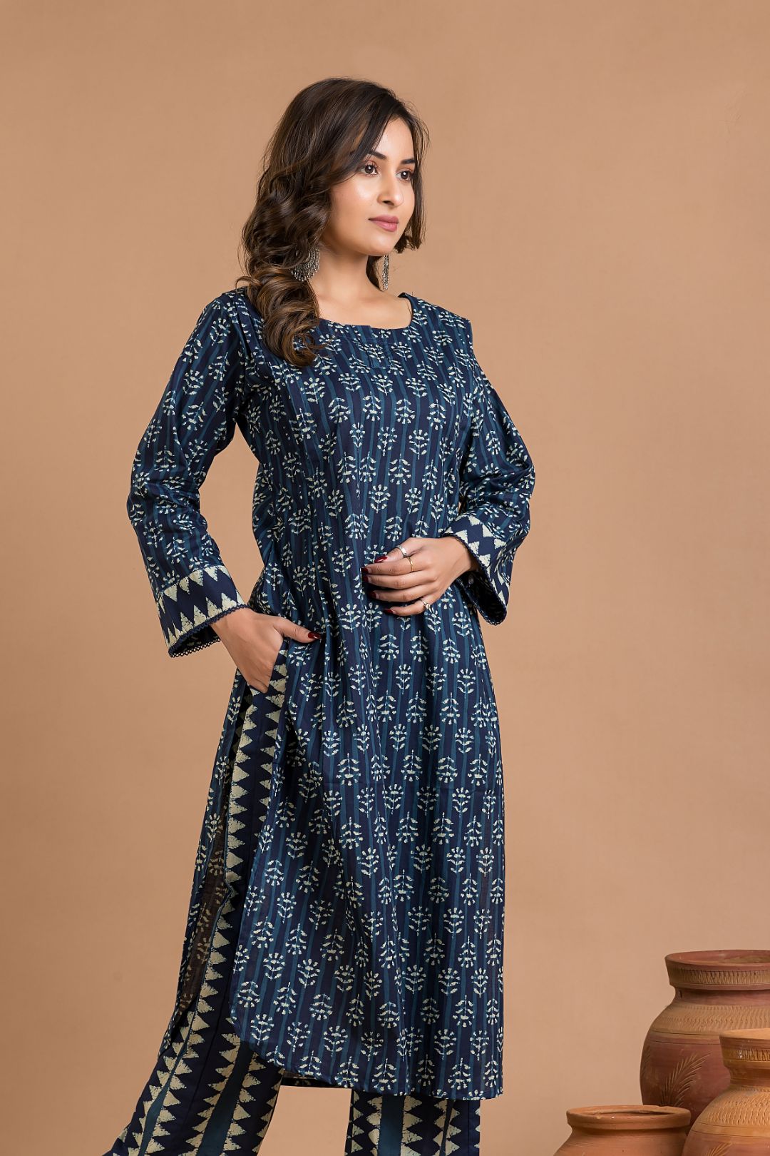 Navy Blue Floral Print Kurta With Pant