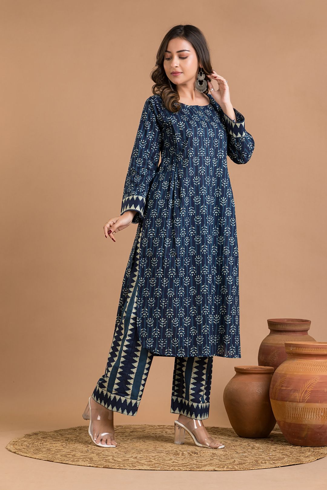 Navy Blue Floral Print Kurta With Pant