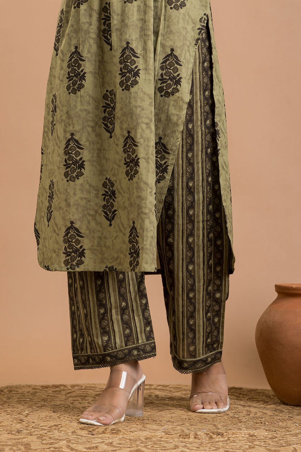 Olive Green Floral Print Kurta With Pant