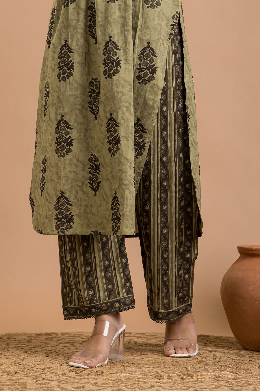 Olive Green Floral Print Kurta With Pant