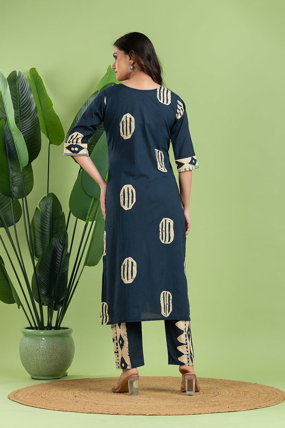 Teal Blue Geometric Print Kurta With Pant