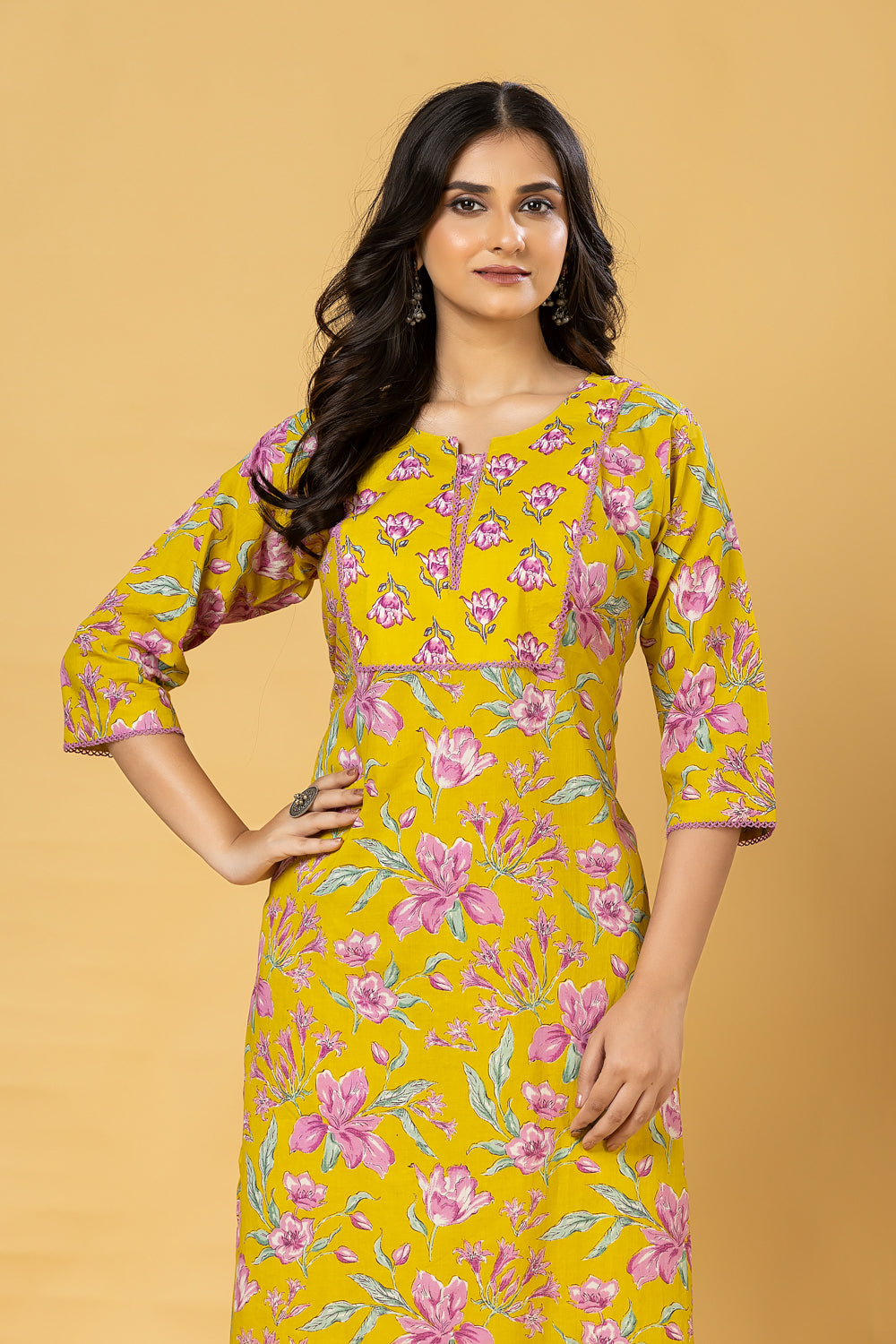 Yellow & purple Floral Print Kurta With Pant