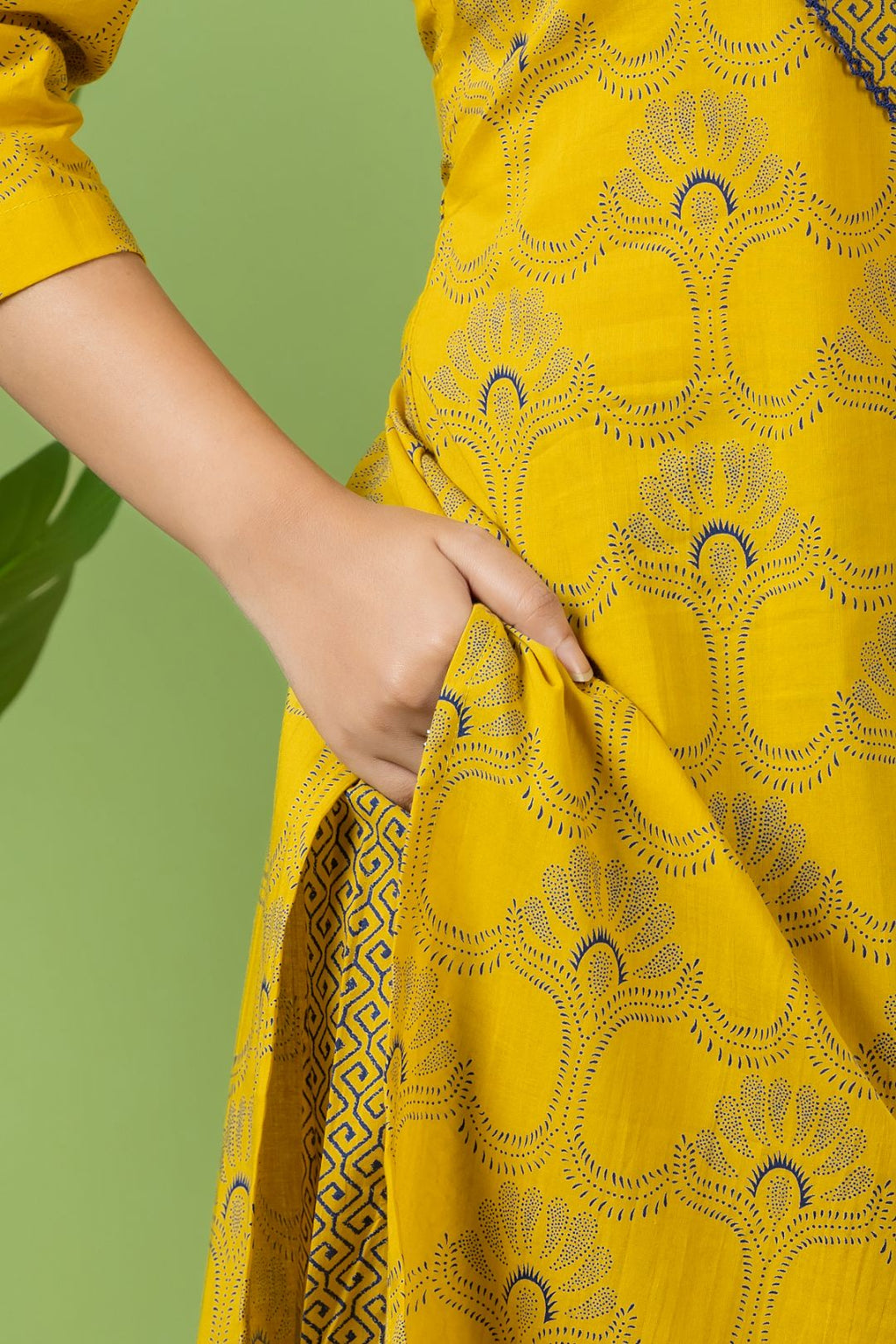 Yellow Geometric Print Kurta With Pant