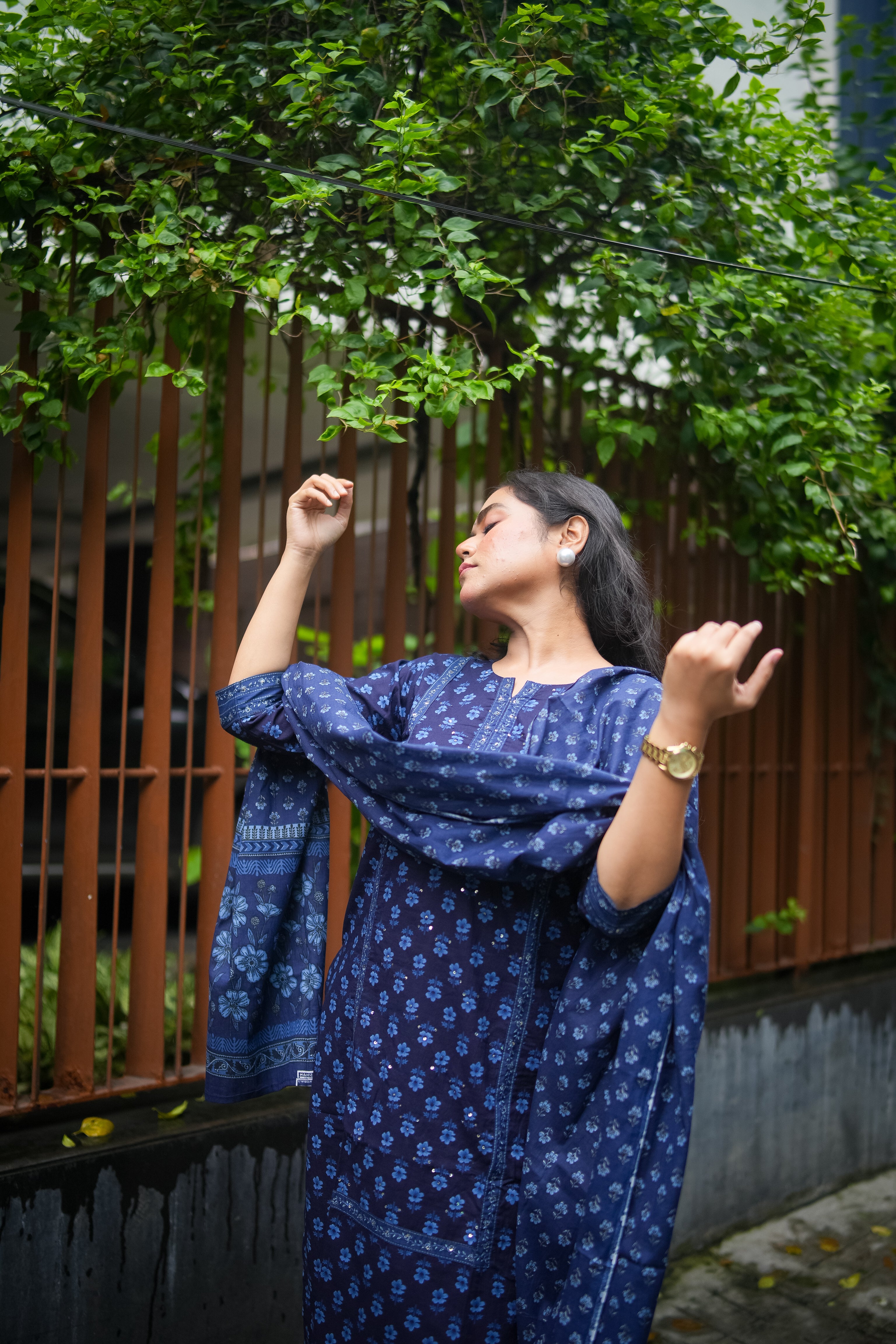 Navy Blue Floral Embroidered Kurta With Pant & Dupatta