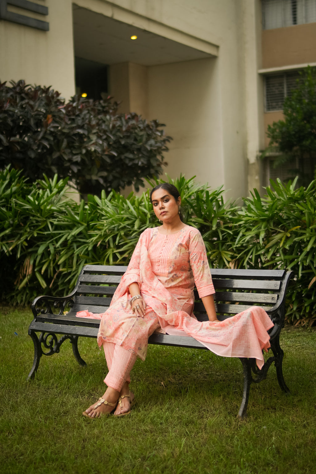 Peach Abstract Print Kurta With Pant & Dupatta