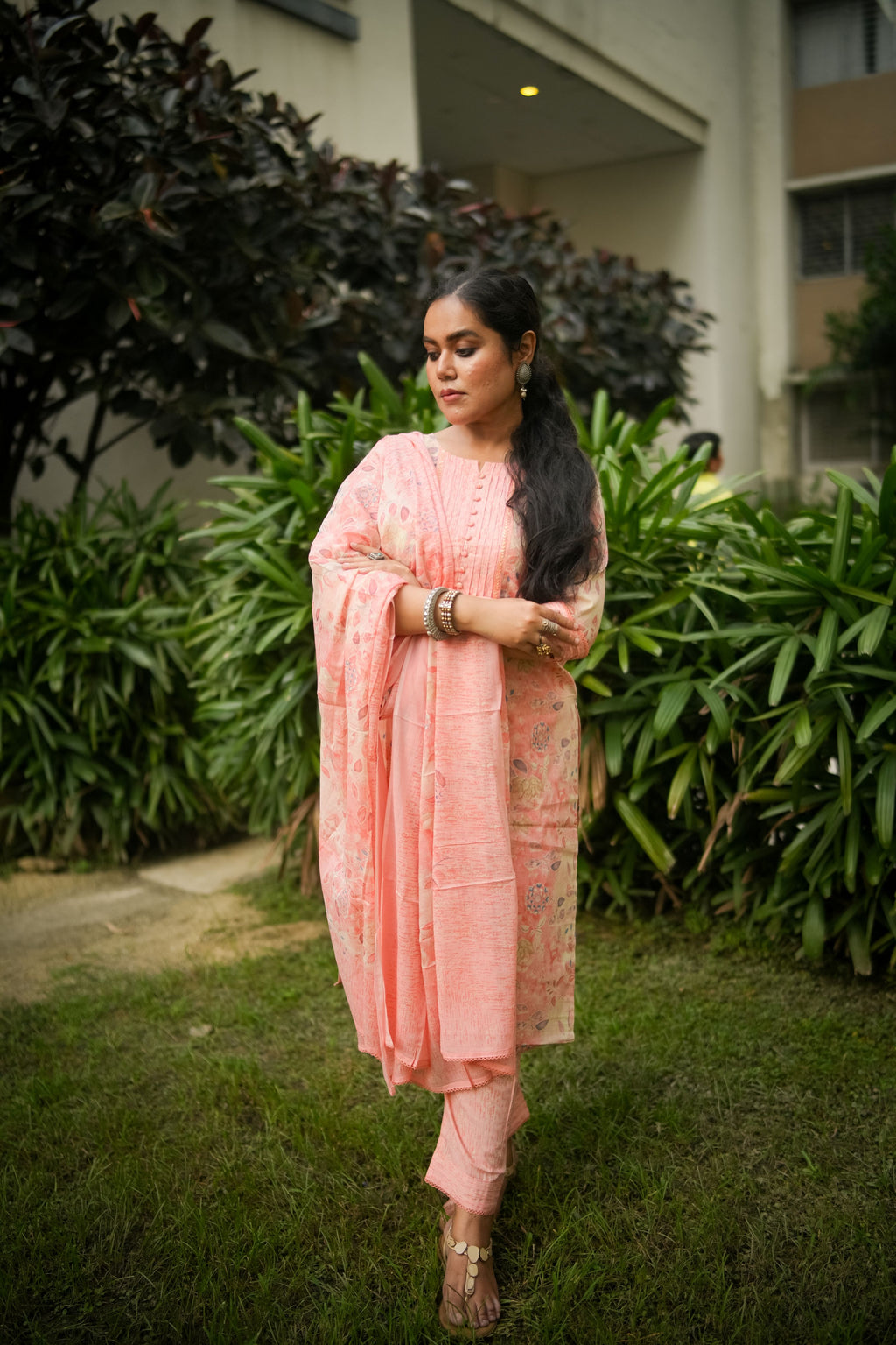 Peach Abstract Print Kurta With Pant & Dupatta