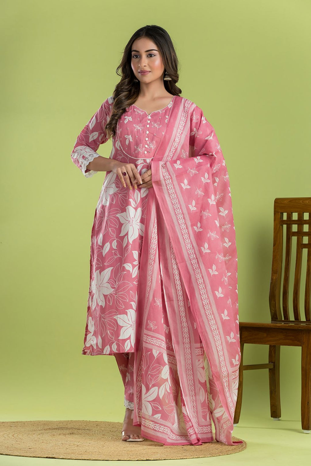 Pink Floral Embroidered Kurta With Pant With Dupatta