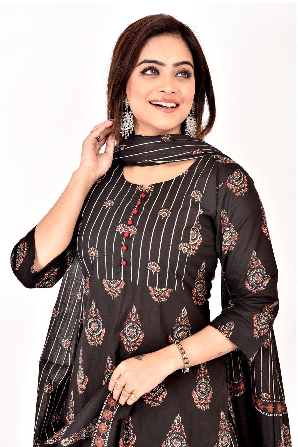 Black & Red Floral Print Kurta With Pant & Dupatta