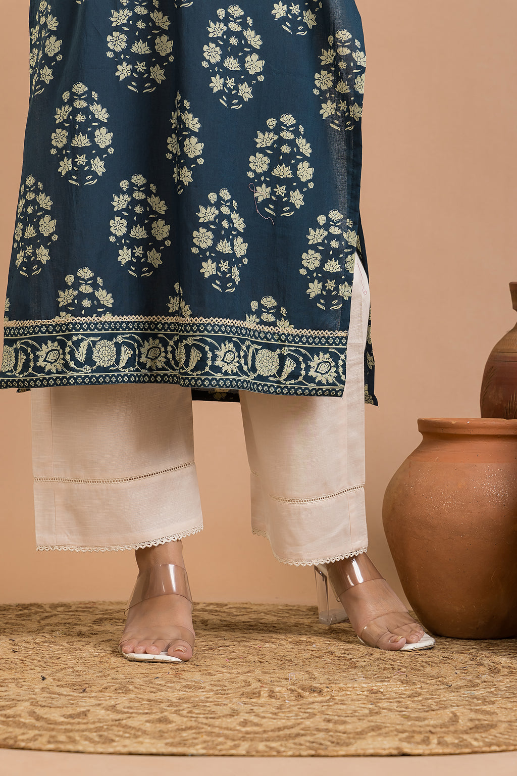 STRAIGHT PANT - BEIGE