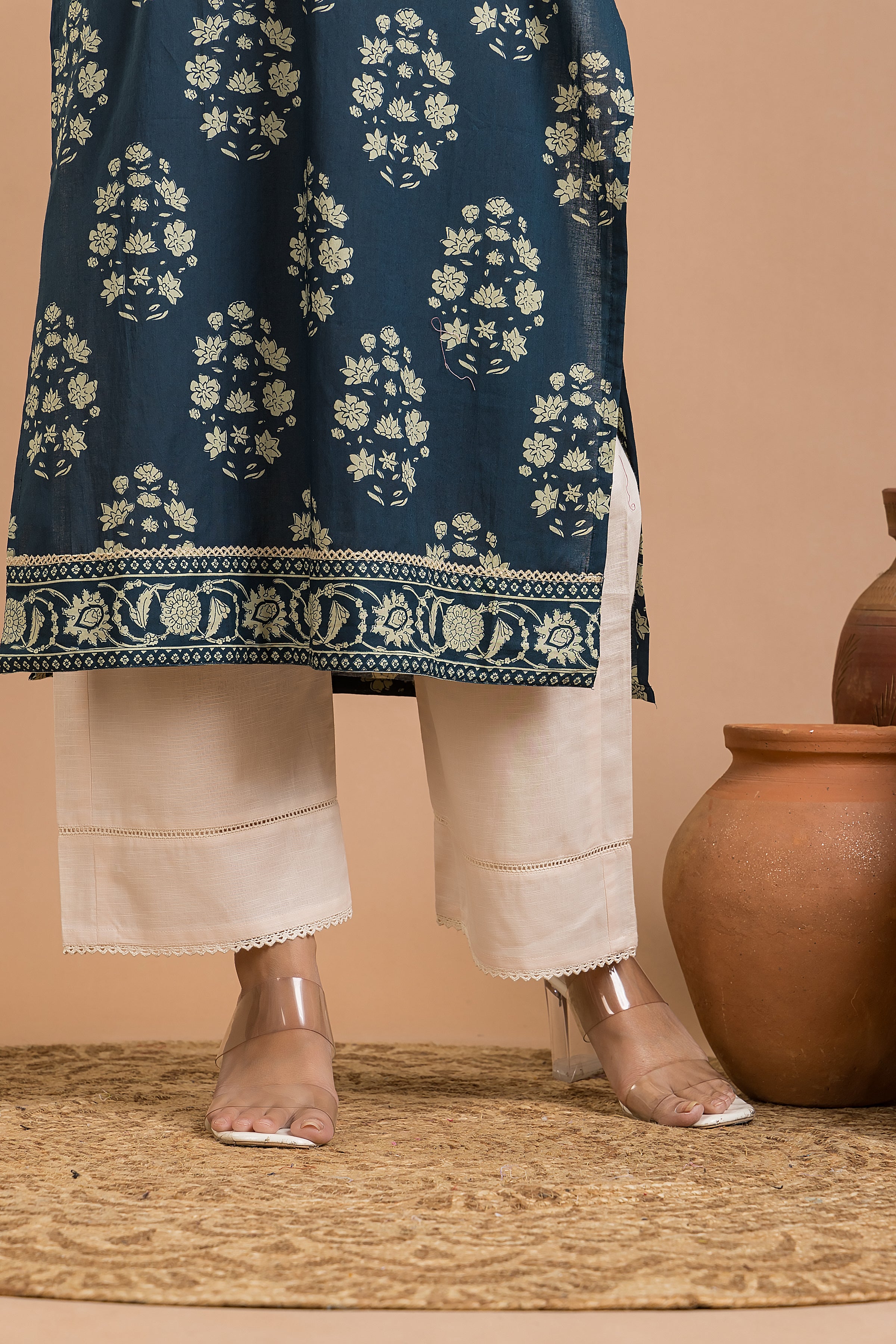 STRAIGHT PANT - BEIGE